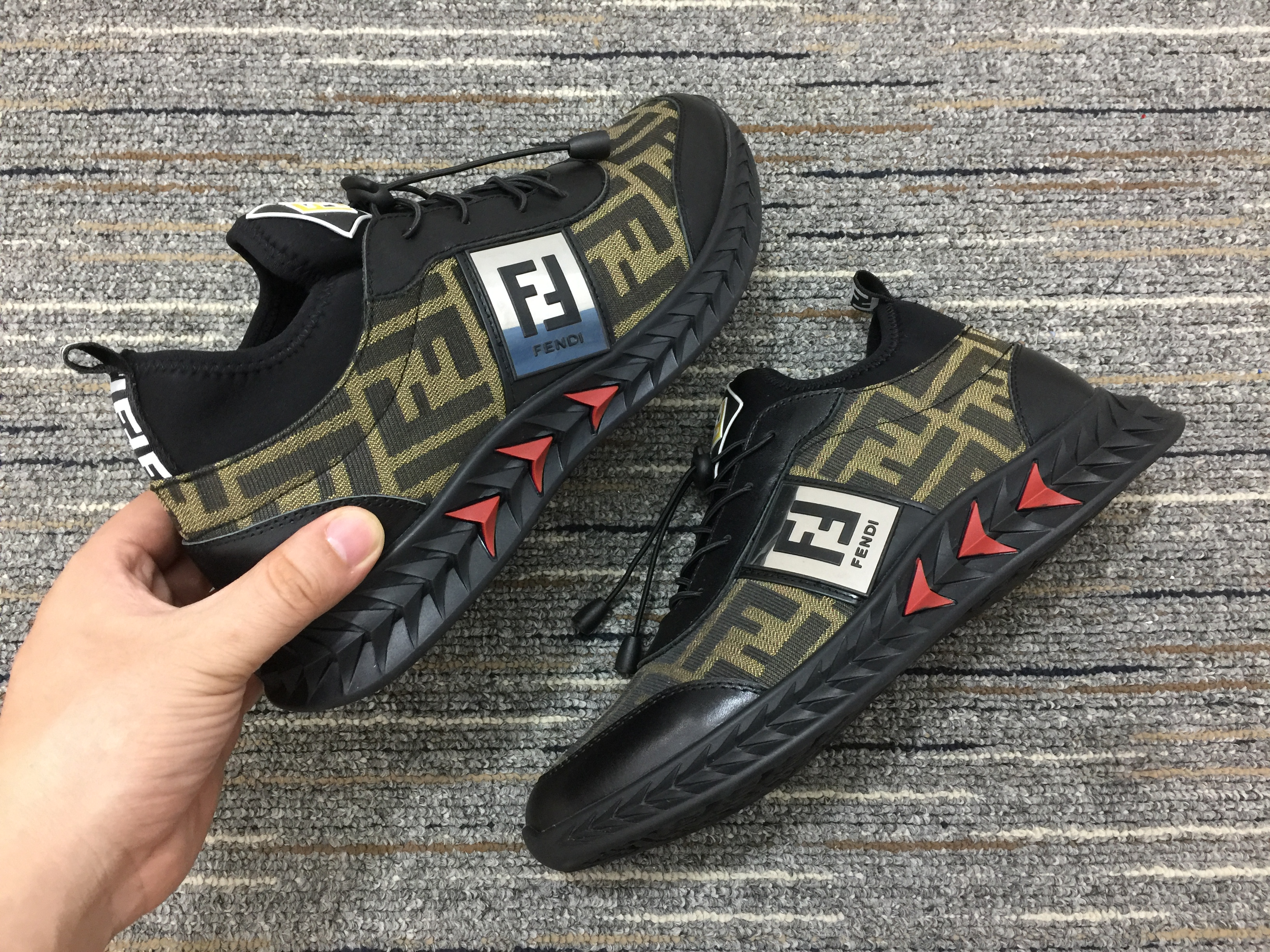 Men F*endi Top Sneakers