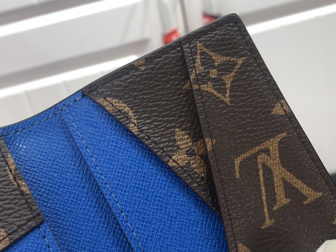 L*ouis V*uitton Bag Top Quality 8*11*1CM