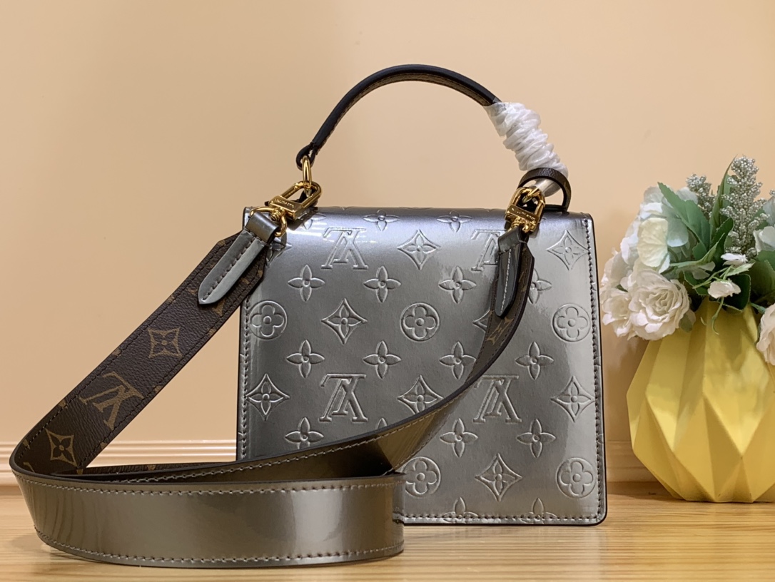 L*ouis V*uitton Top Bag 17*16*8.5cm