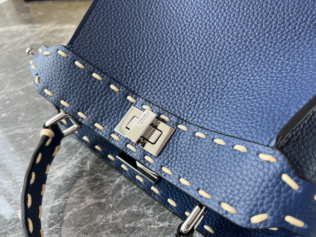 F*endi Bag Top Quality 23*11*18CM