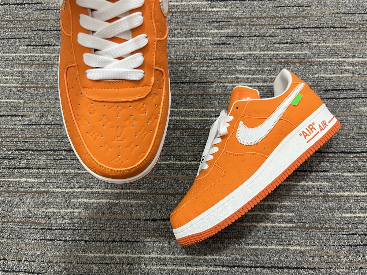 from O*ff-W*hite x Nike Air Force 1 x L*V Low