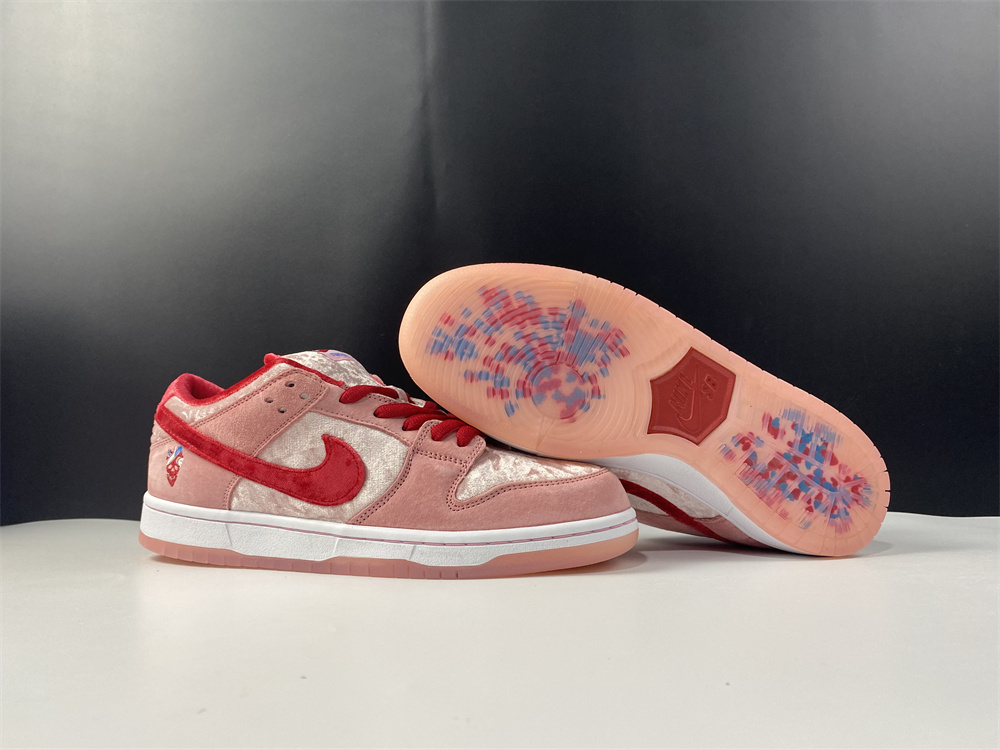 from Nike Dunk SB Low CT2552-800