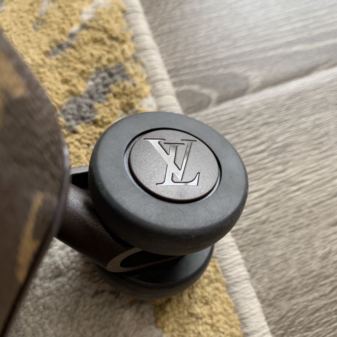 L*ouis V*uitton Luggage