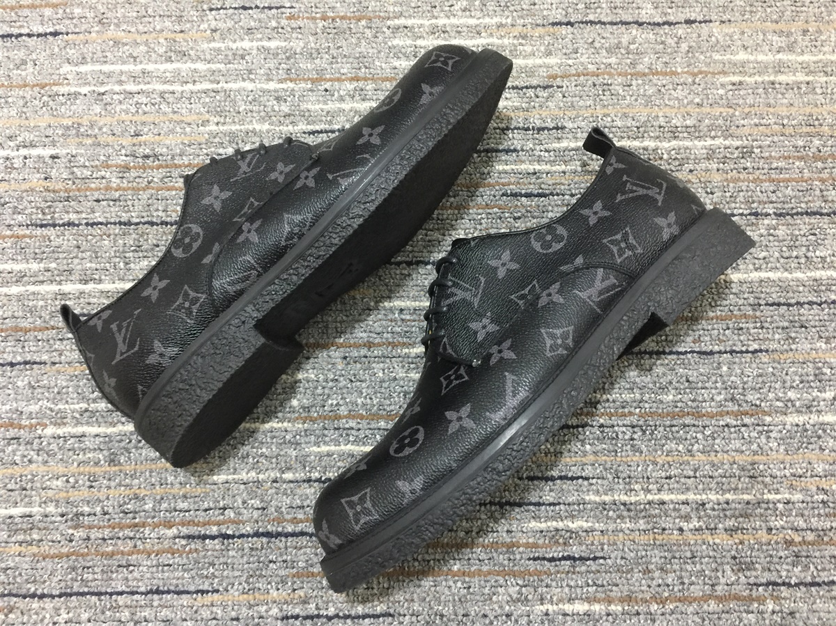 Men L*uis V*itton Low Top Sneaker