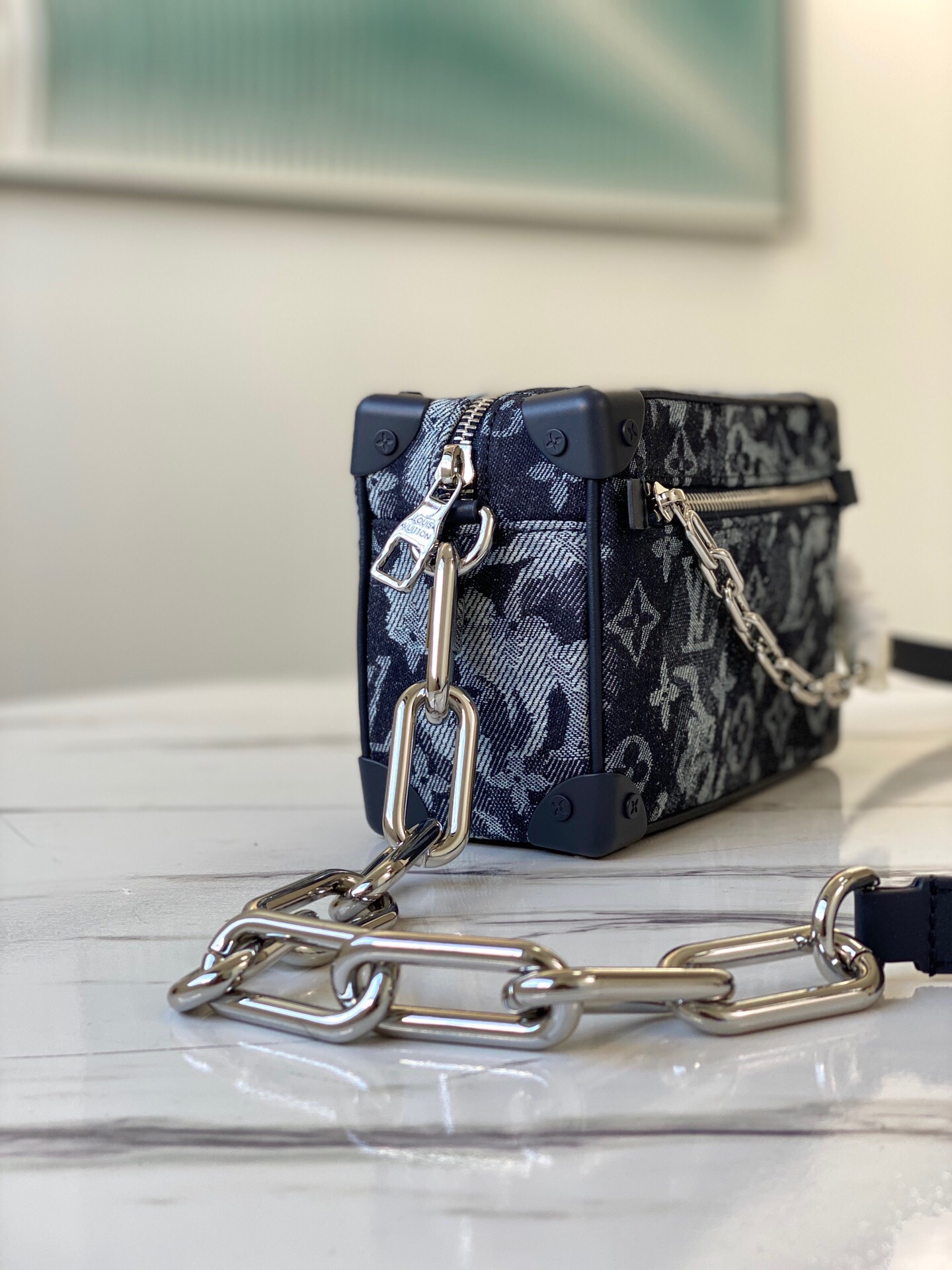 L*ouis V*uitton Top Bag 18.5 x 13 x 8 cm