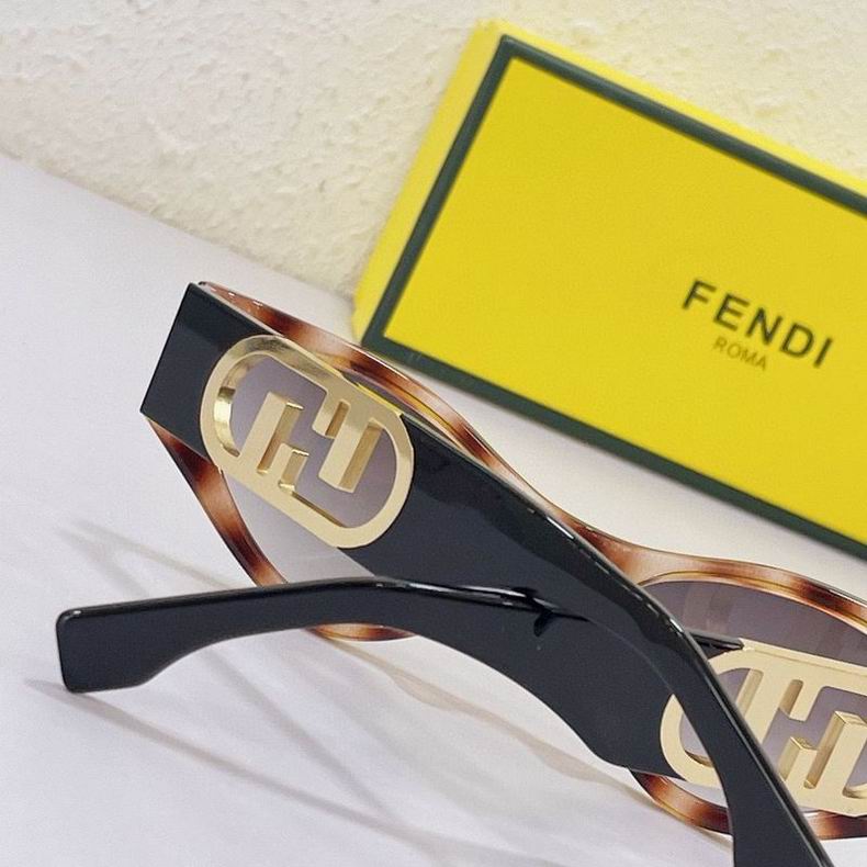 F*endi Glasses Top