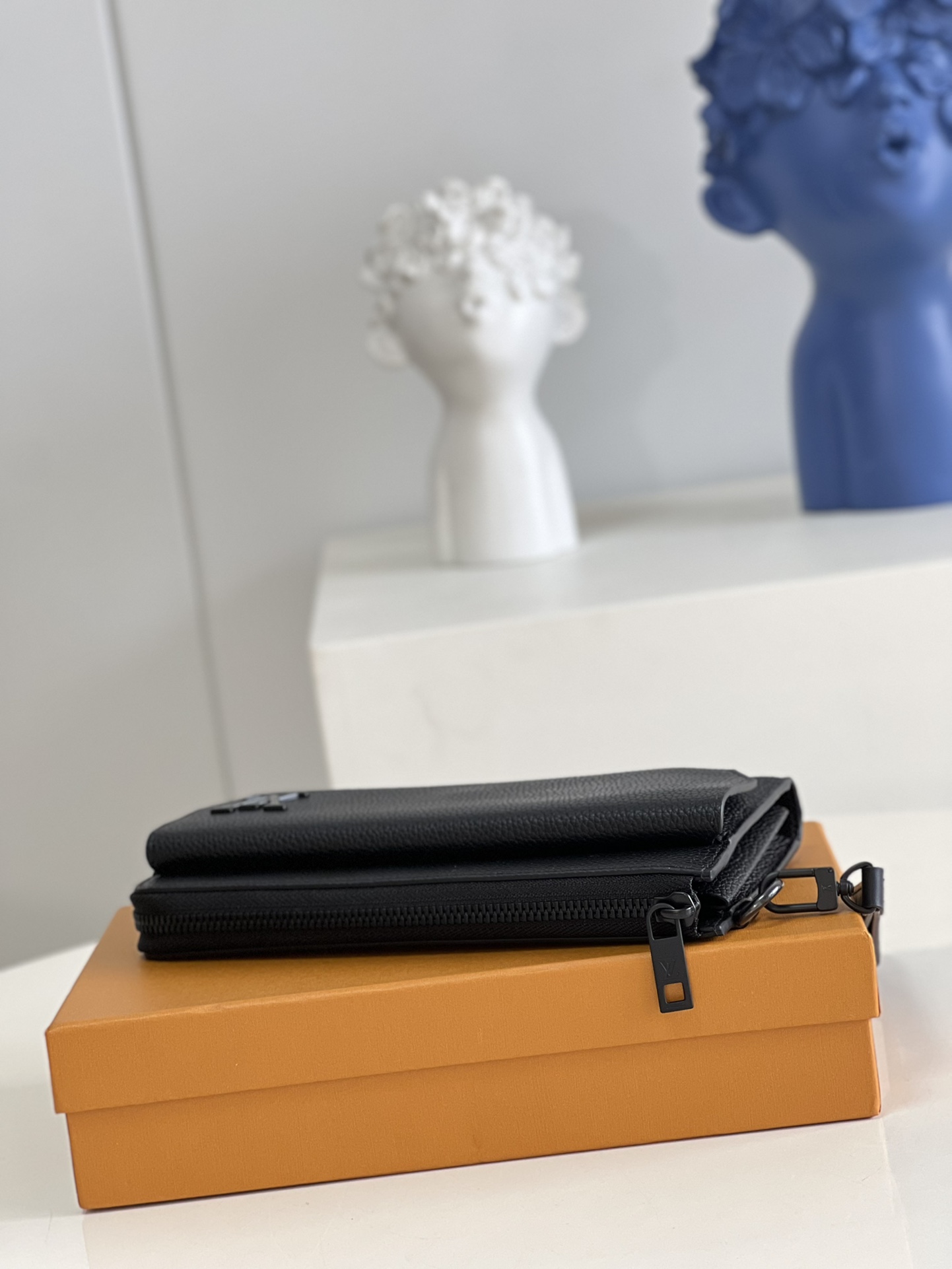 L*ouis V*uitton Top Bag 20*11*2.5CM