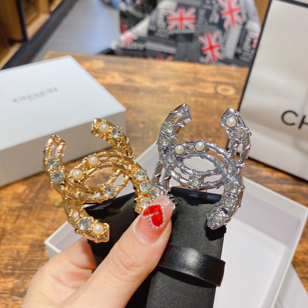 C*hanel Belts Top Version