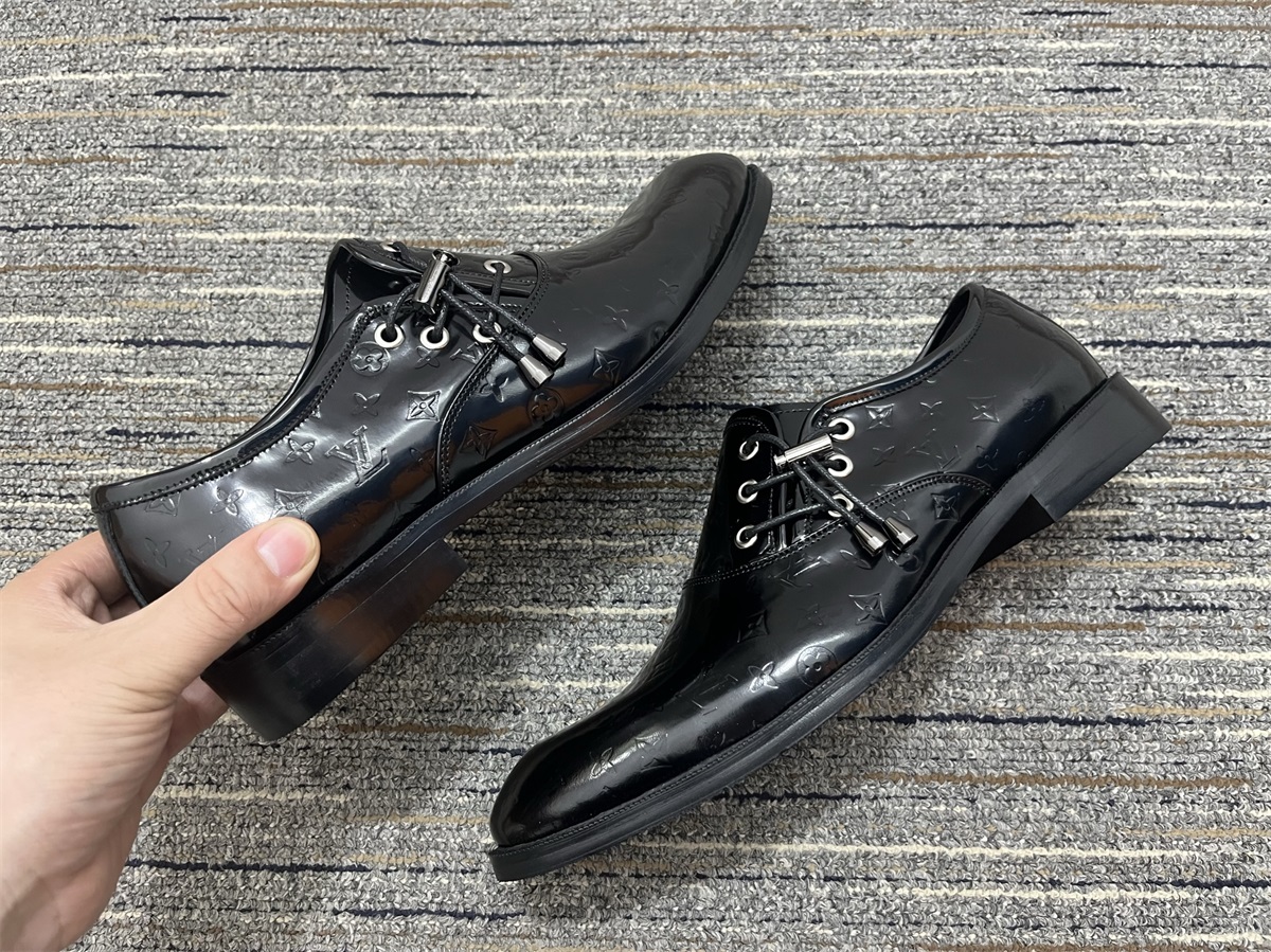 Men L*ouis V*uitton Top Sneaker