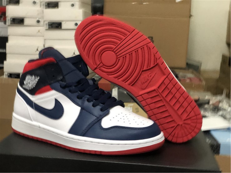 Air Jordan 1 Mid 852542-104