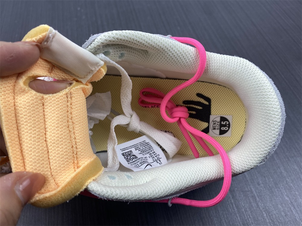 from O*ff-W*hite x Nike Dunk Low