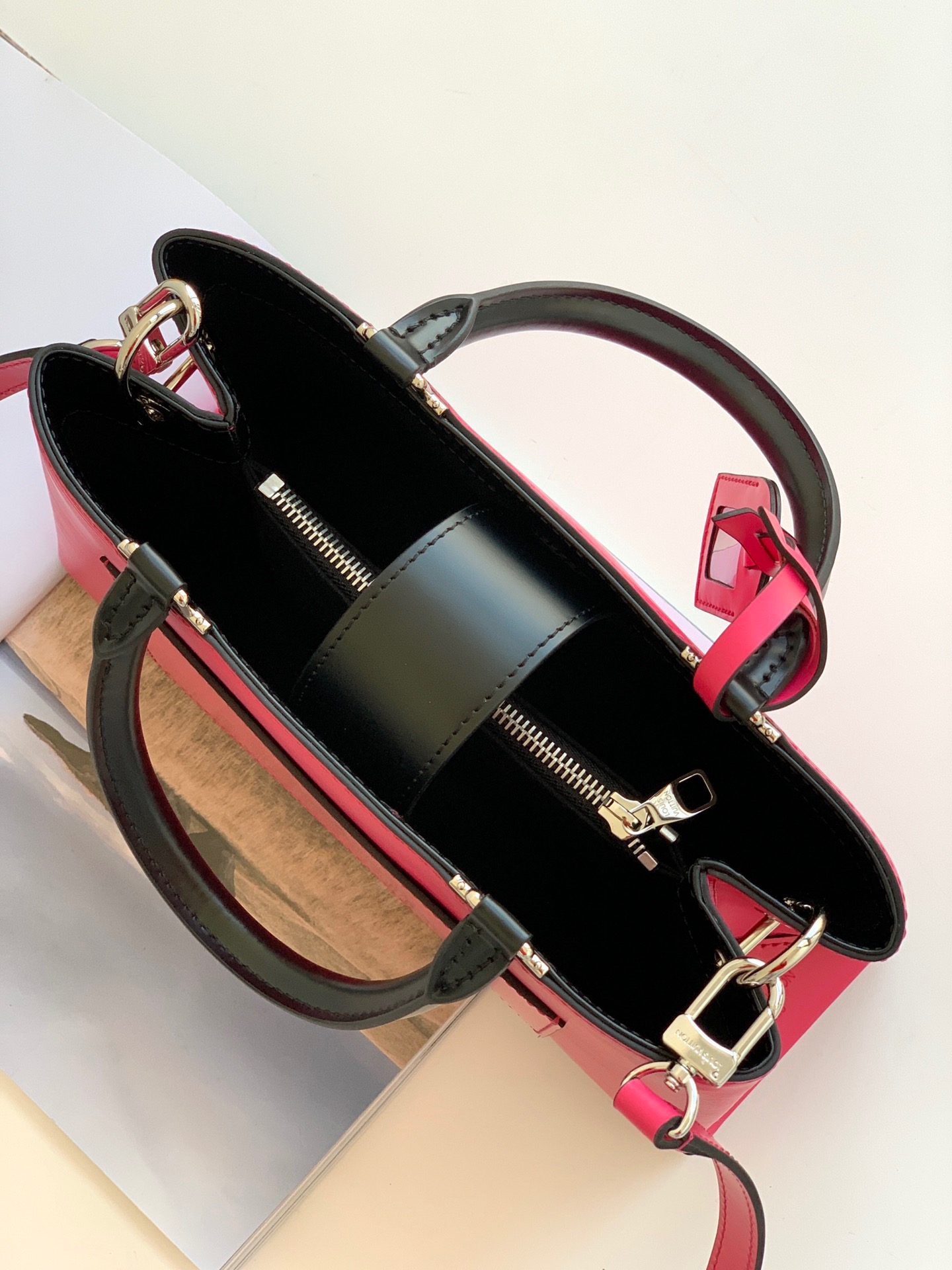 L*ouis V*uitton Bag Top Quality 31x20x11CM