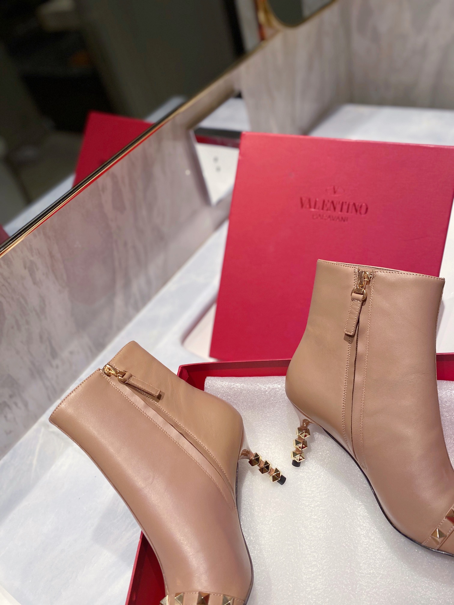 Women ๐*๐ด๐ฟ๐ธ๐๐๐ผ๐๐ Top Sneakers