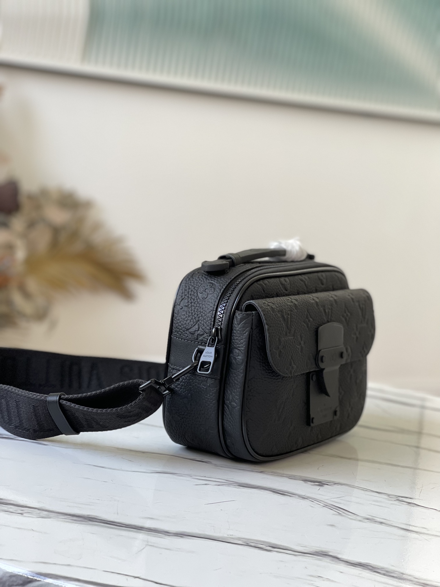 L*ouis V*uitton Top Bag 22*18*8cm