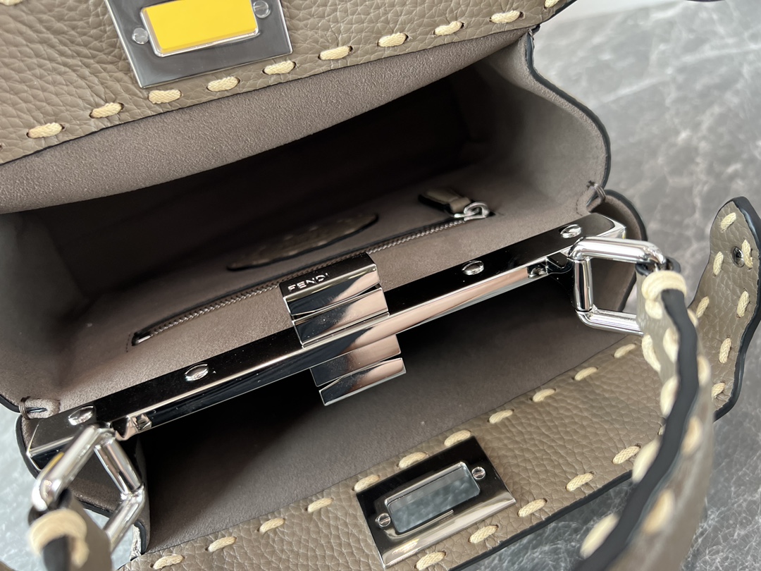F*endi Bag Top Quality 23*11*18CM