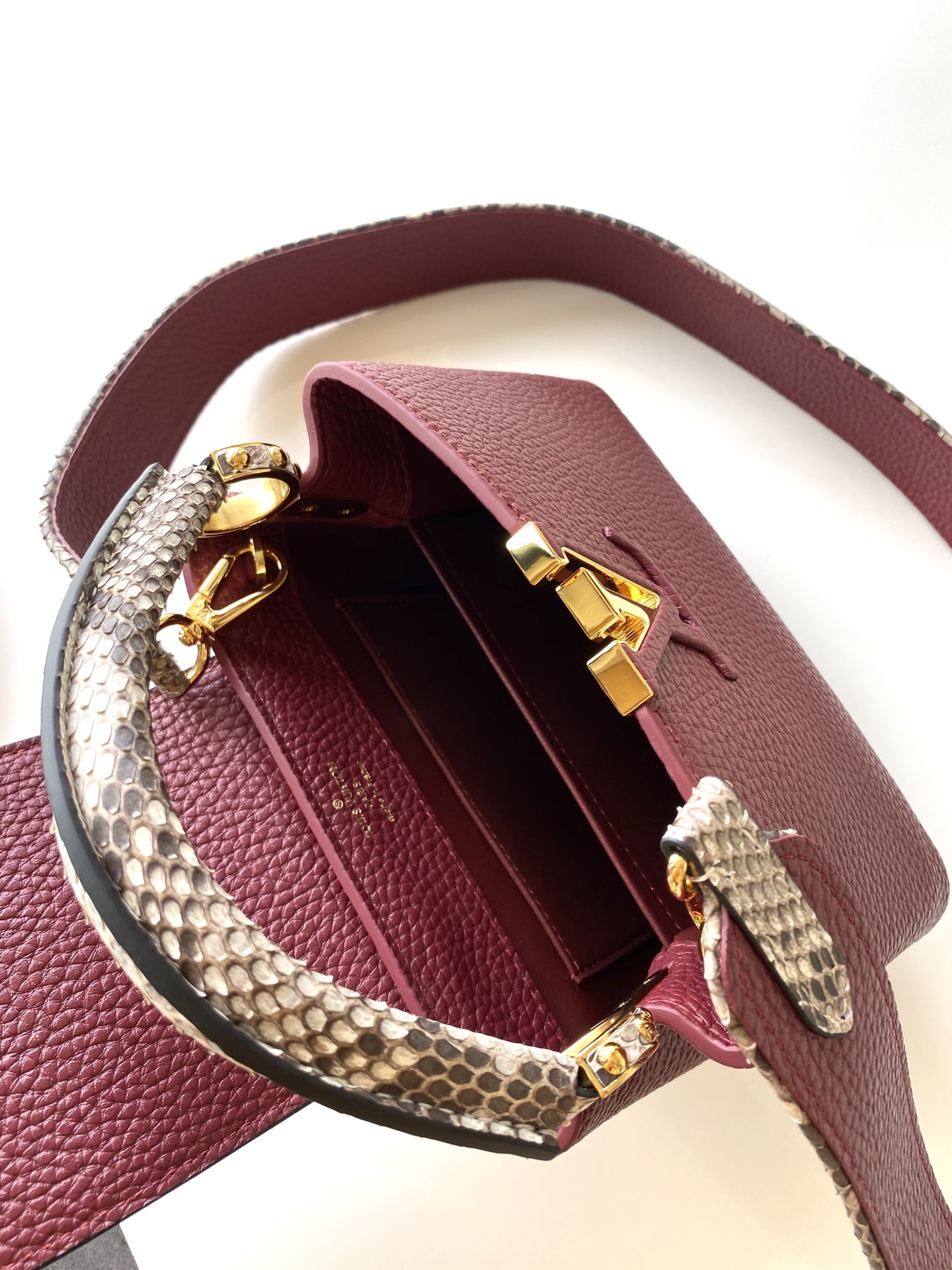 L*ouis V*uitton Top Bag 21x14x8cm