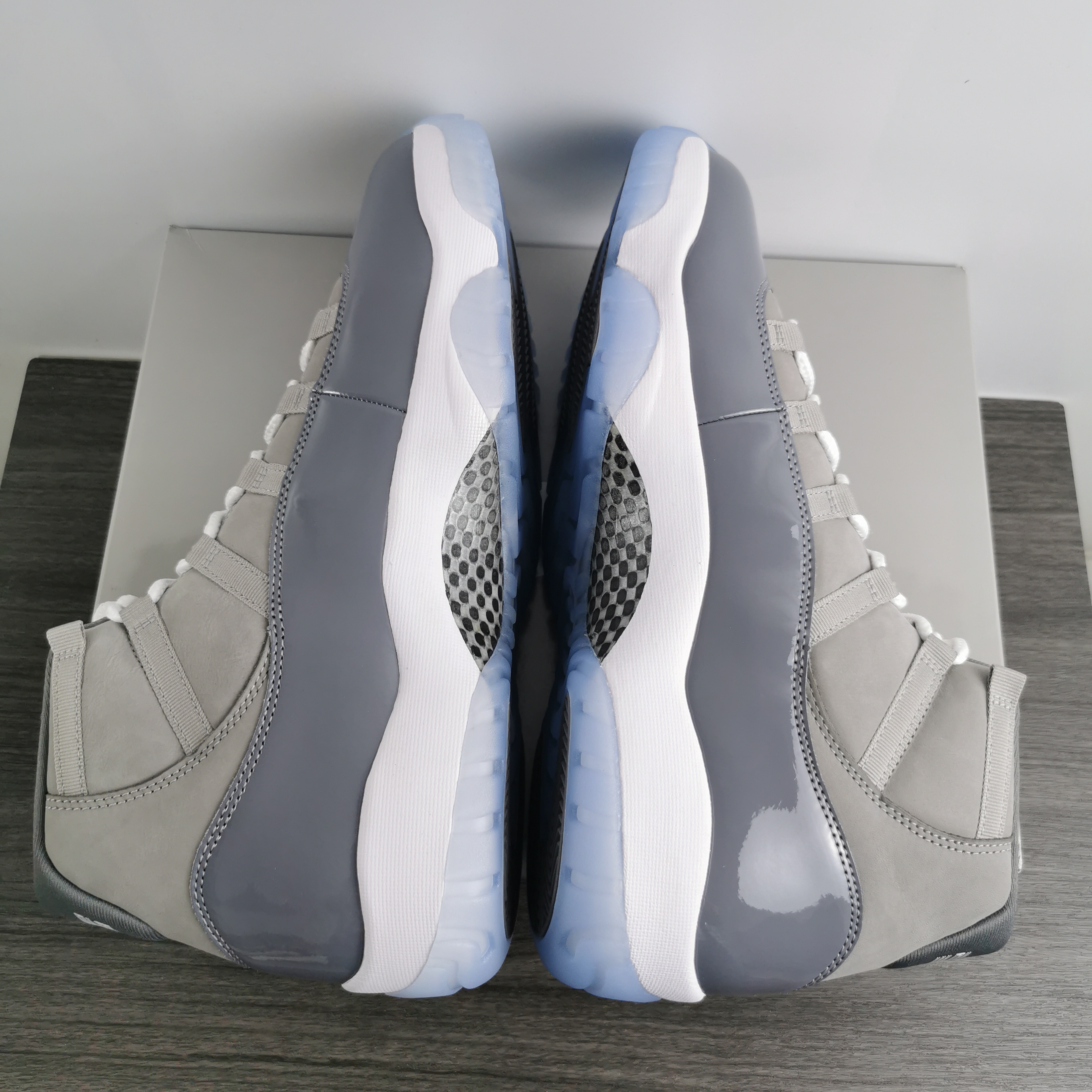 Air Jordan 11 Cool Grey