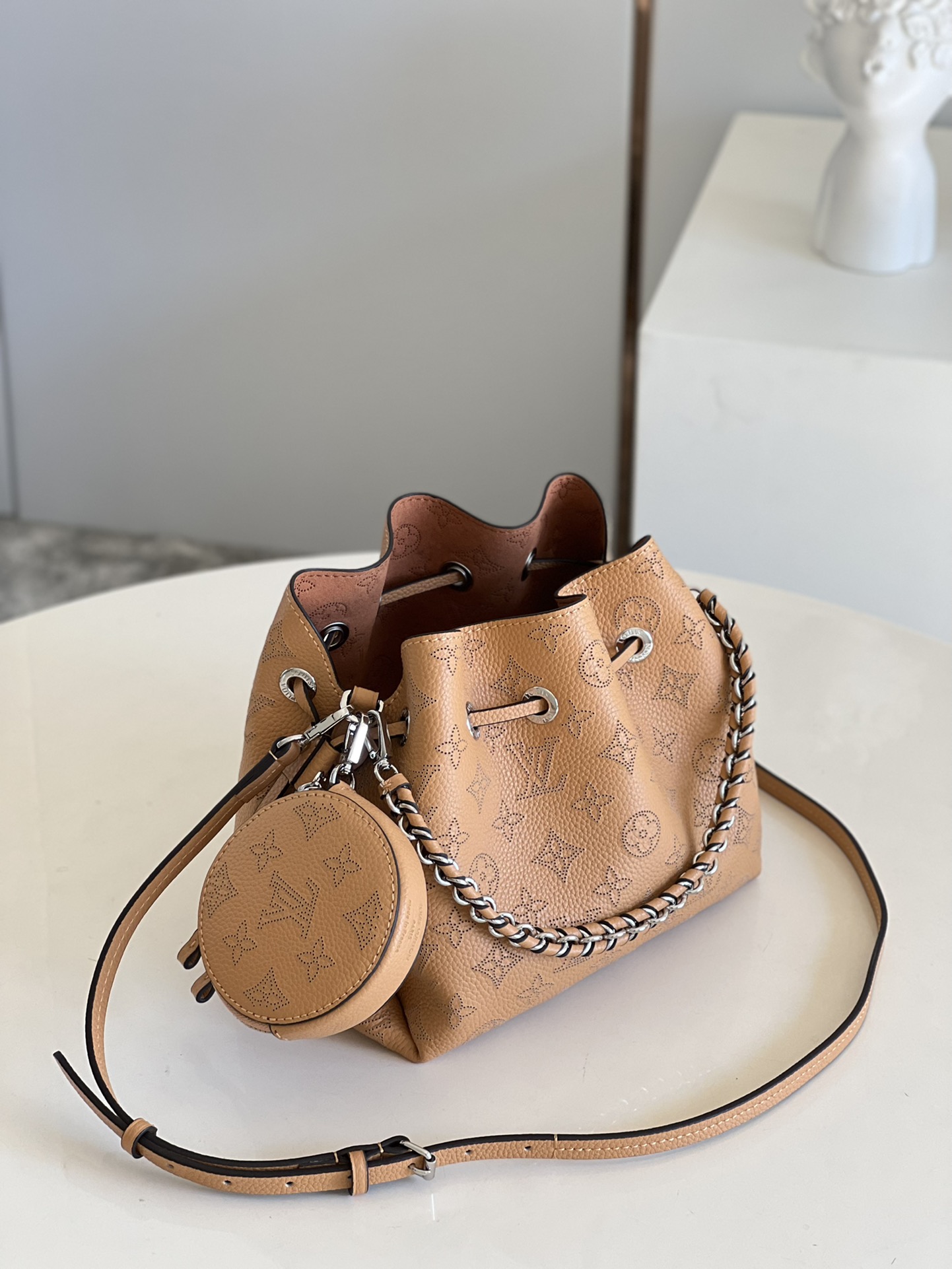 L*ouis V*uitton Bag Top Quality 19*22*14cm