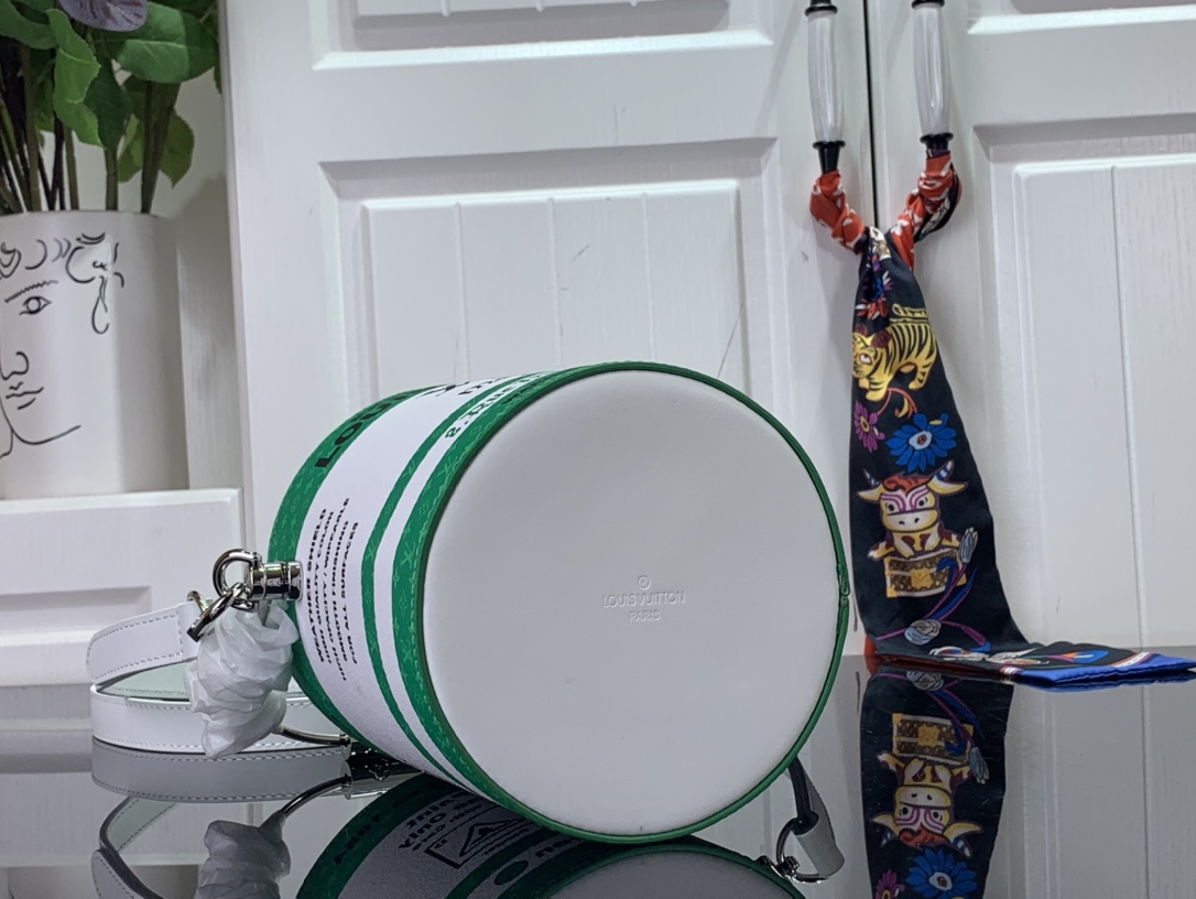 L*ouis V*uitton Bag Top Quality 13.5*17*7CM