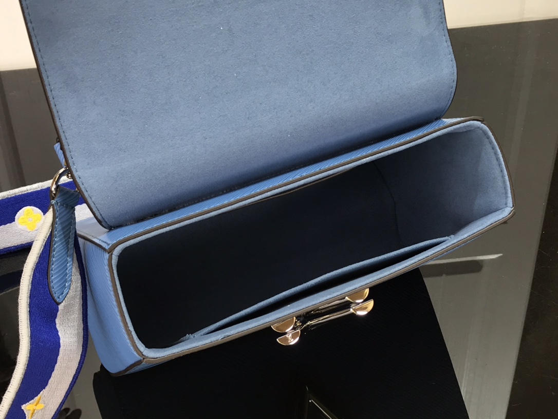 L*ouis V*uitton Top Bag 23*17*9.5cm