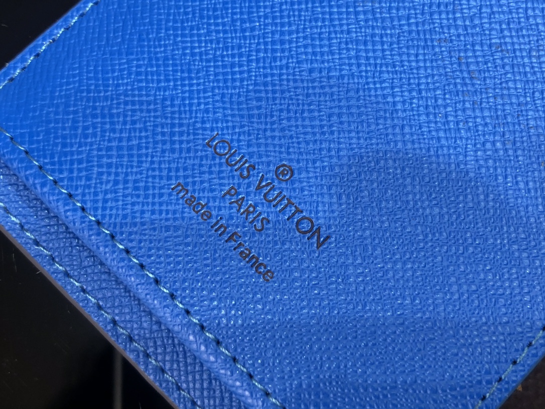 L*ouis V*uitton Bag Top Quality 10*19*2CM