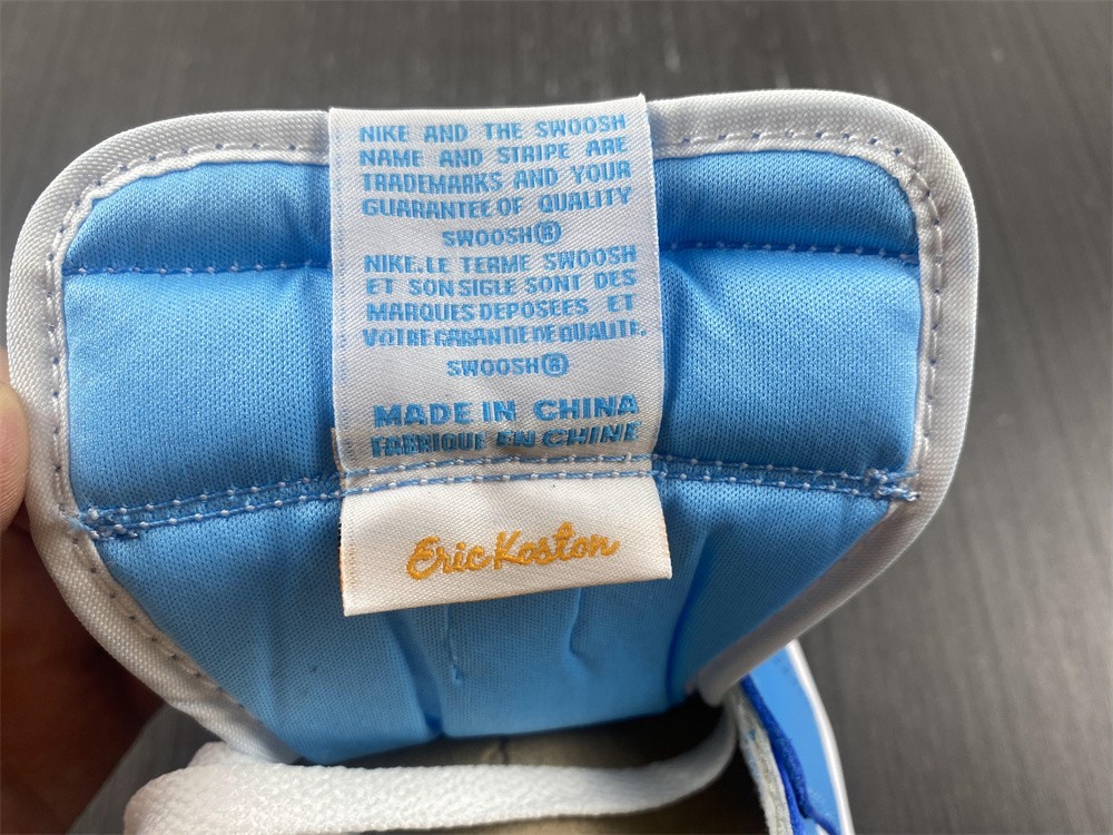 from Air Jordan 1 Low X Dunk SB UNC CJ7891-401