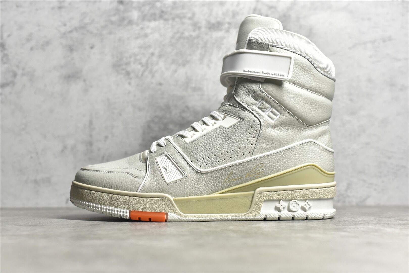 Men L*ouis V*uitton Top Sneakers