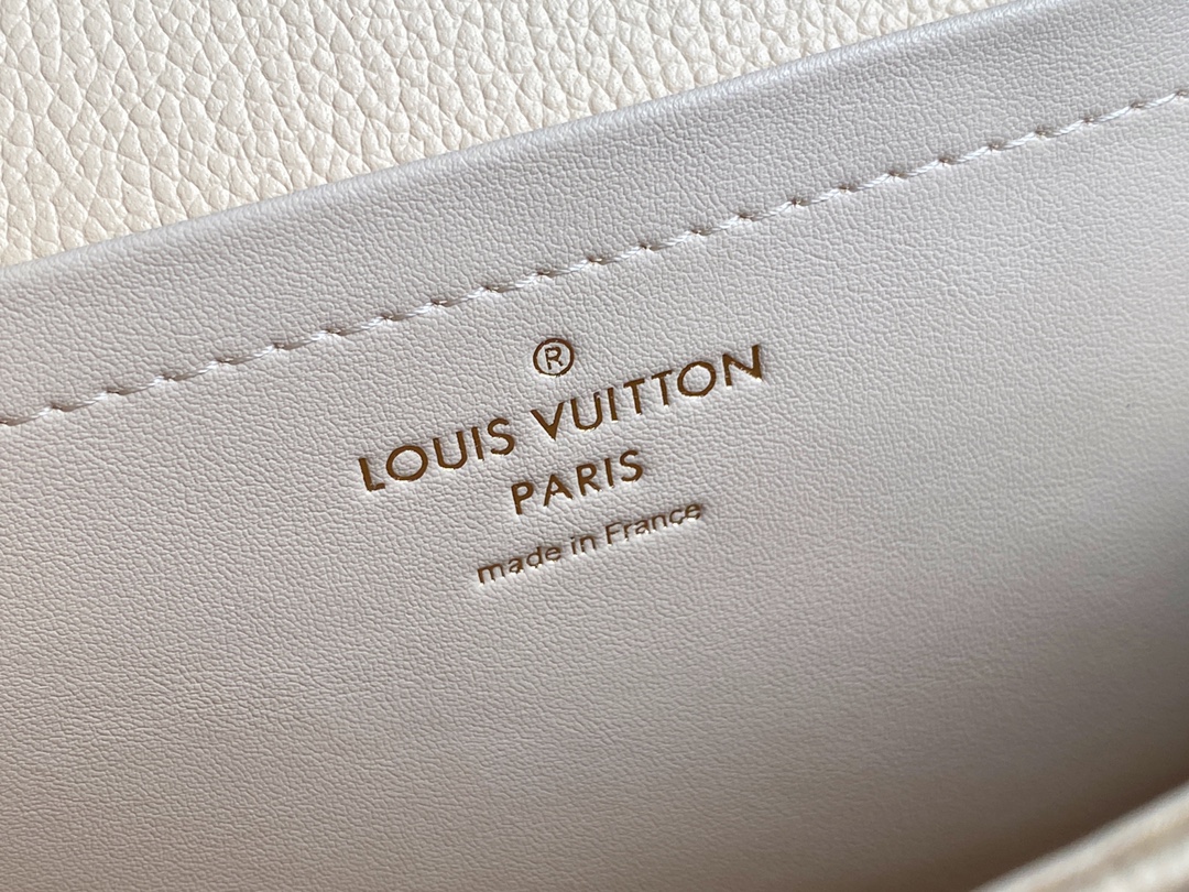 L*ouis V*uitton Bag Top Quality 24.5*15*6.5CM