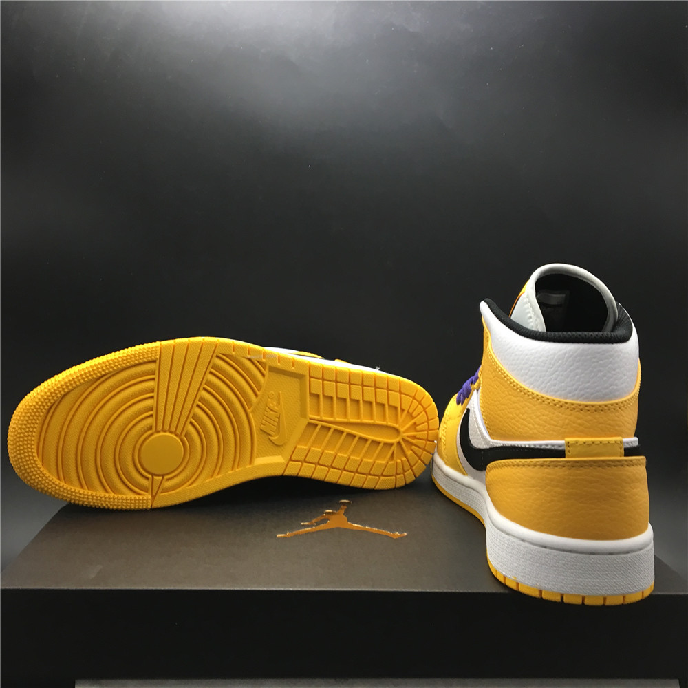 Air Jordan 1 Mid 852542-700