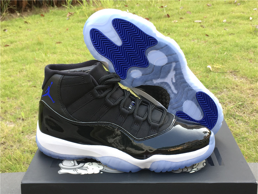 Air Jordan 11 “Space Jam”