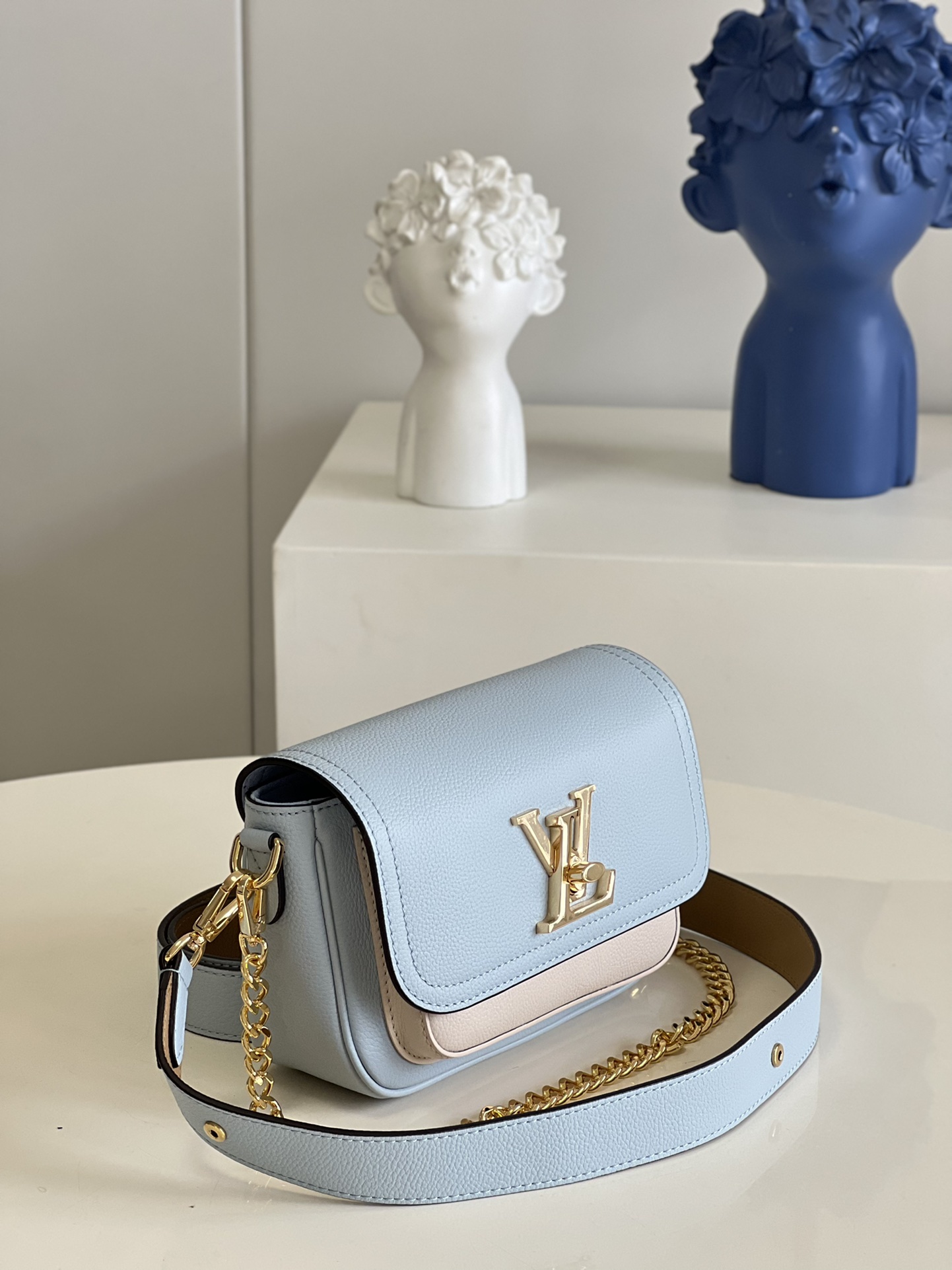 L*ouis V*uitton Bag Top Quality 19*13*8CM