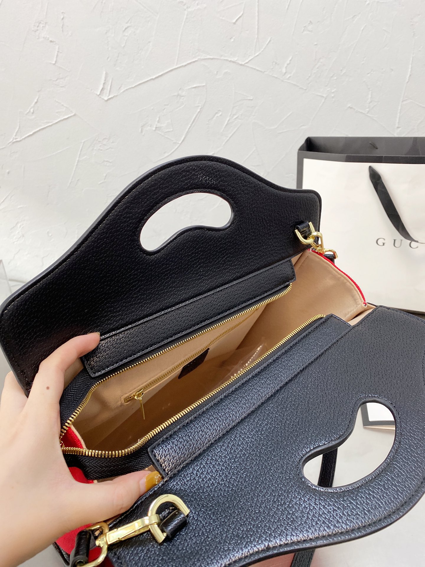 G*ucci Bag Top Quality 33*32CM