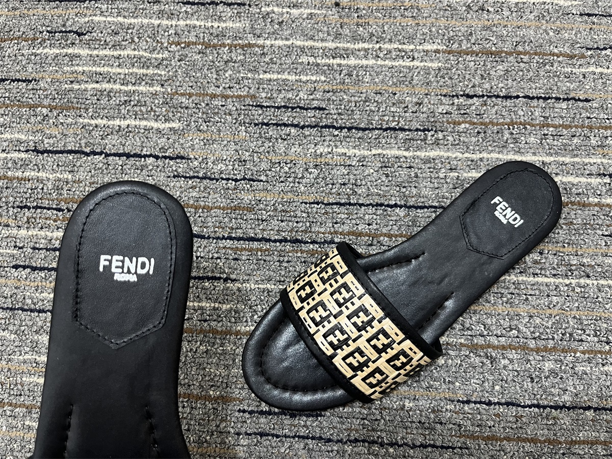 Women F*endi Top Sandals