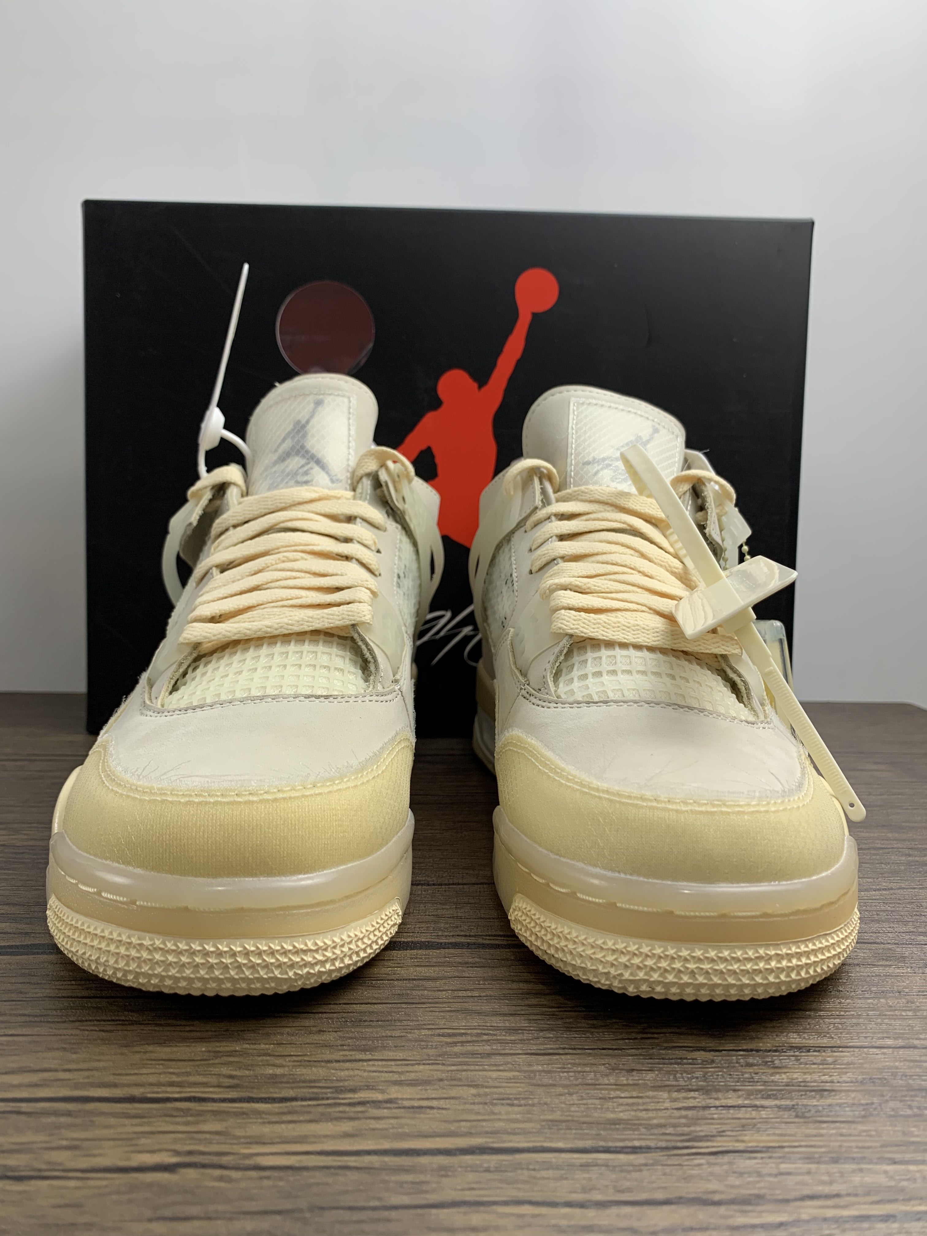 WMNS Air Jordan 4 RETRO x O*ff W*hite CV9388-100