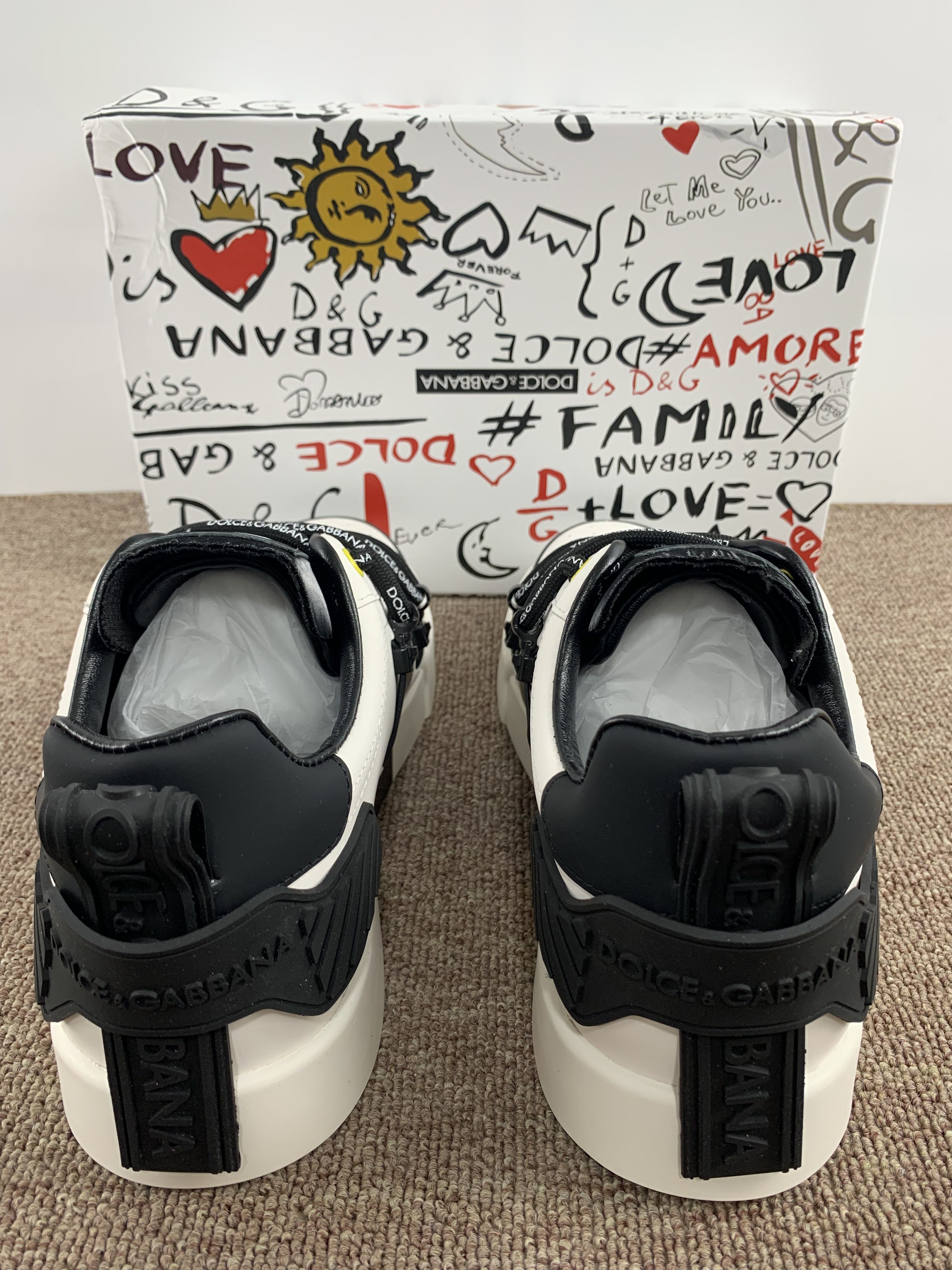 D*olce&G*abbana sneaker