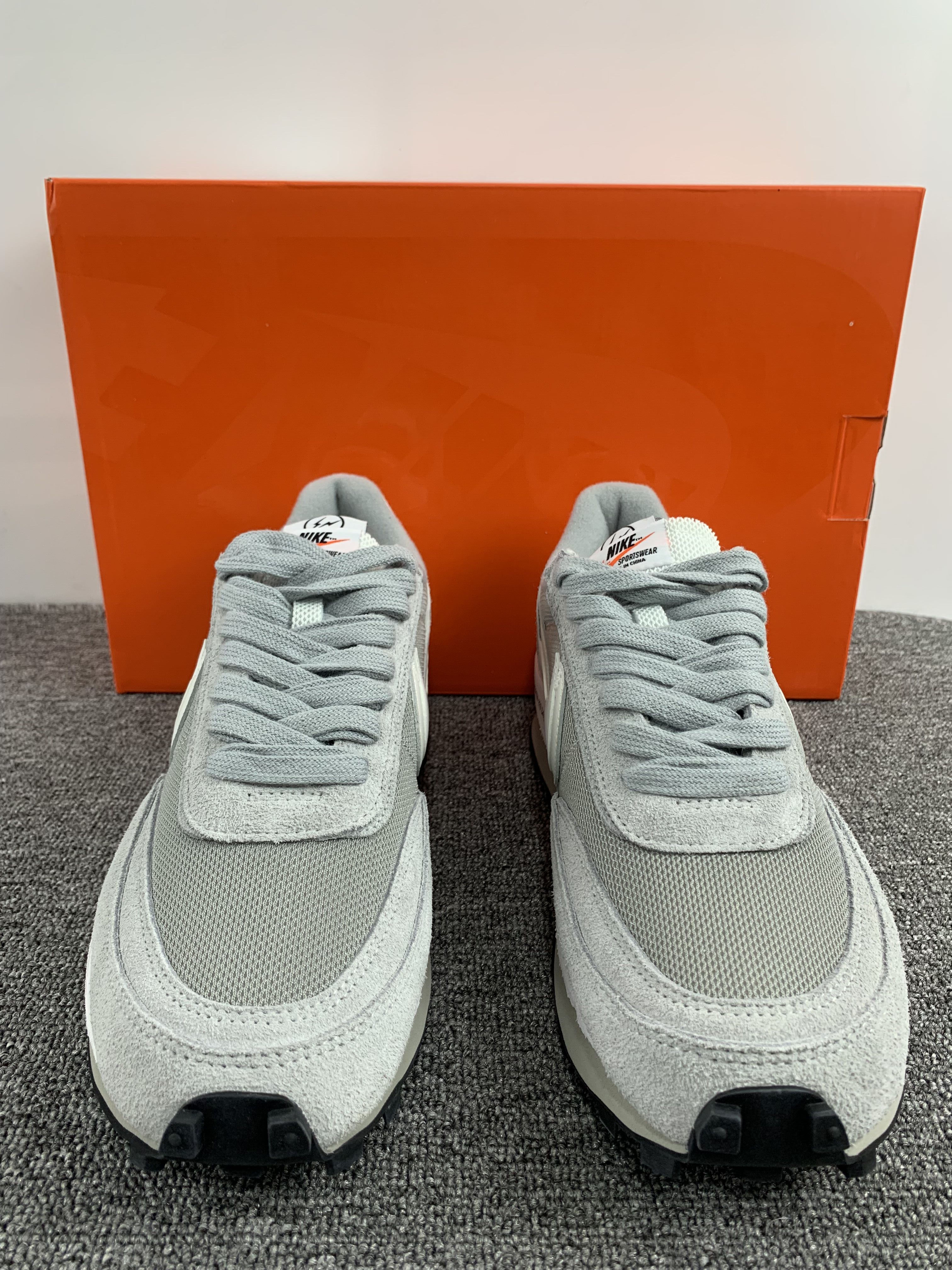 from fragment x sacai x Nike LDWaffle DH2684-001