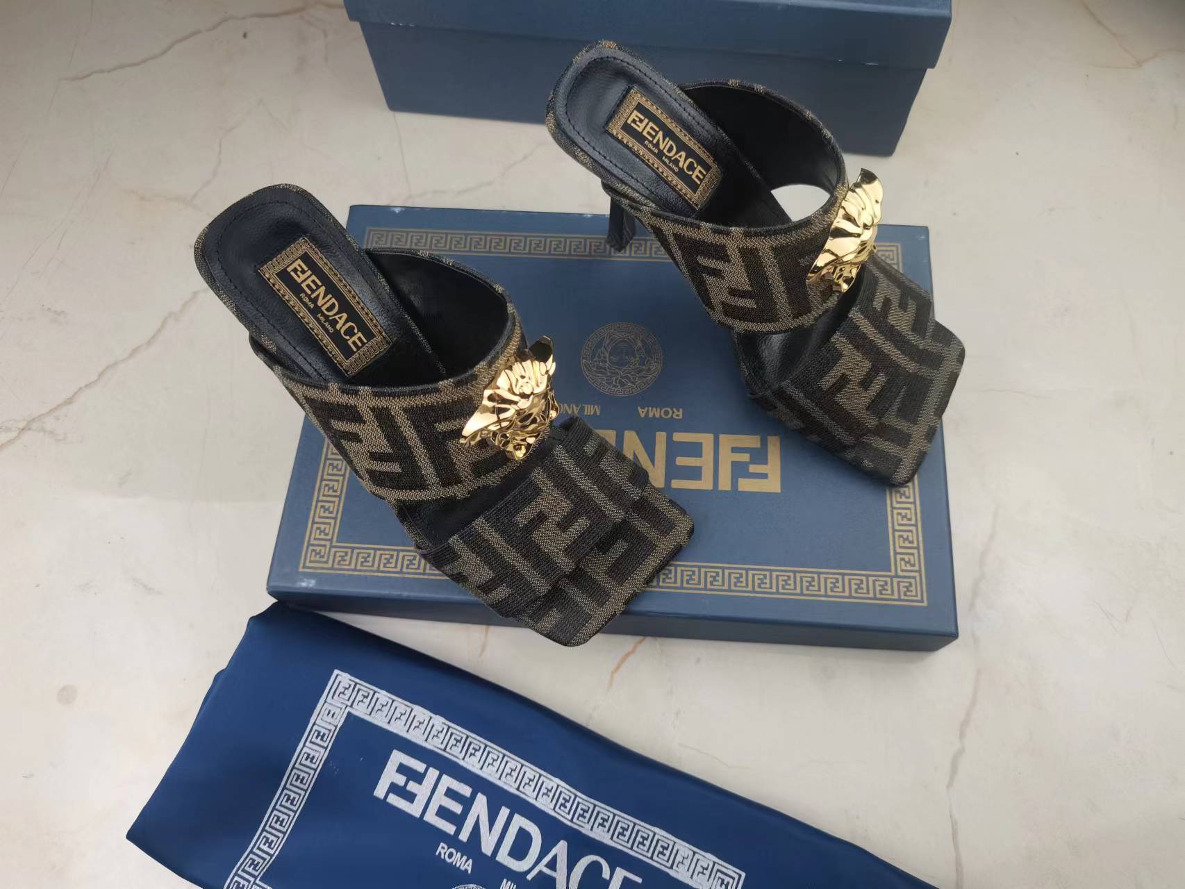 Women F*endi Top Quality Sandals