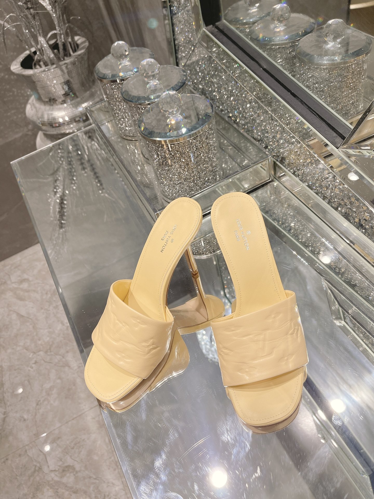 Women L*ouis V*uitton Top Sandals