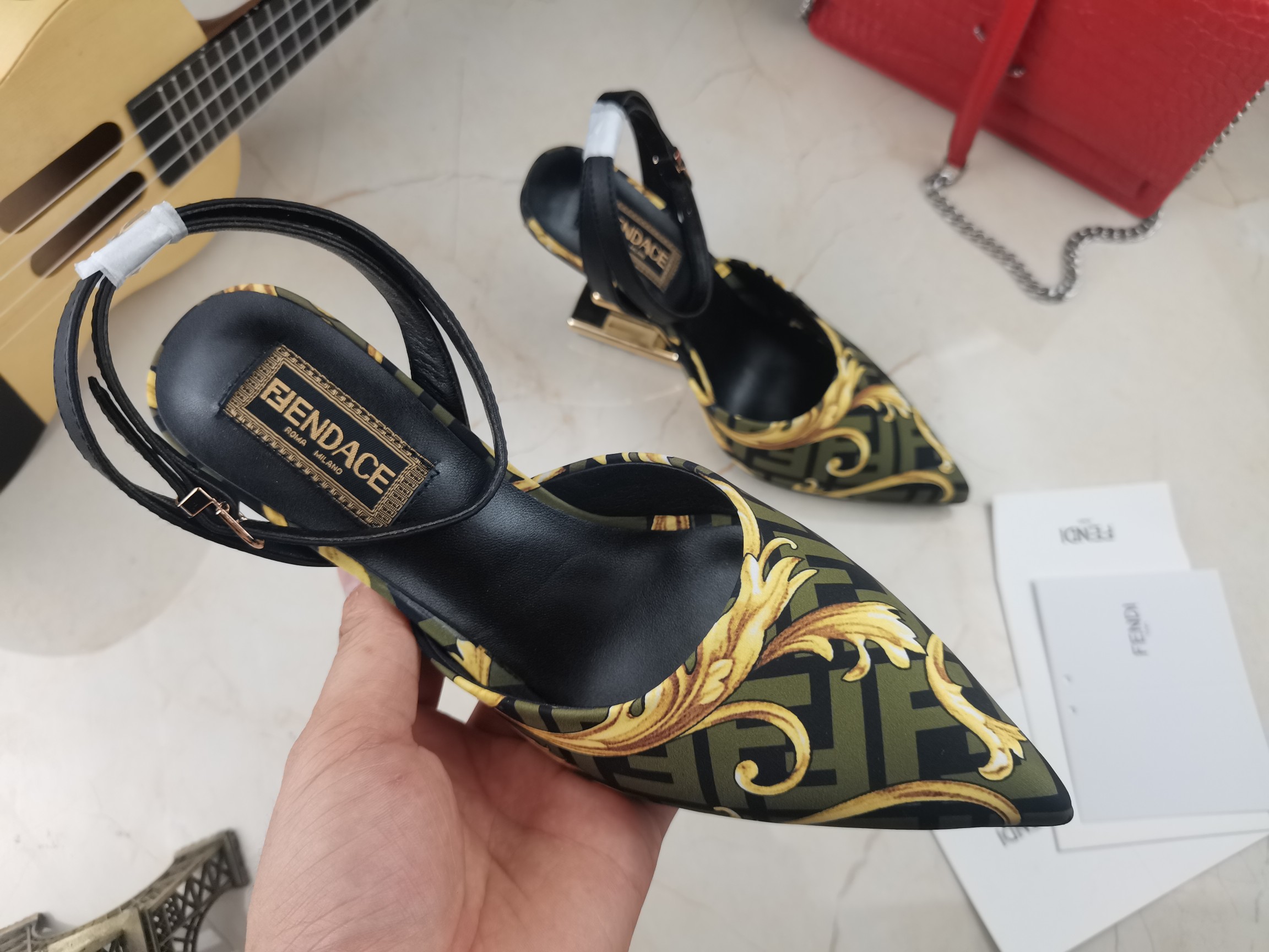 Women F*endi Top Quality Sandals