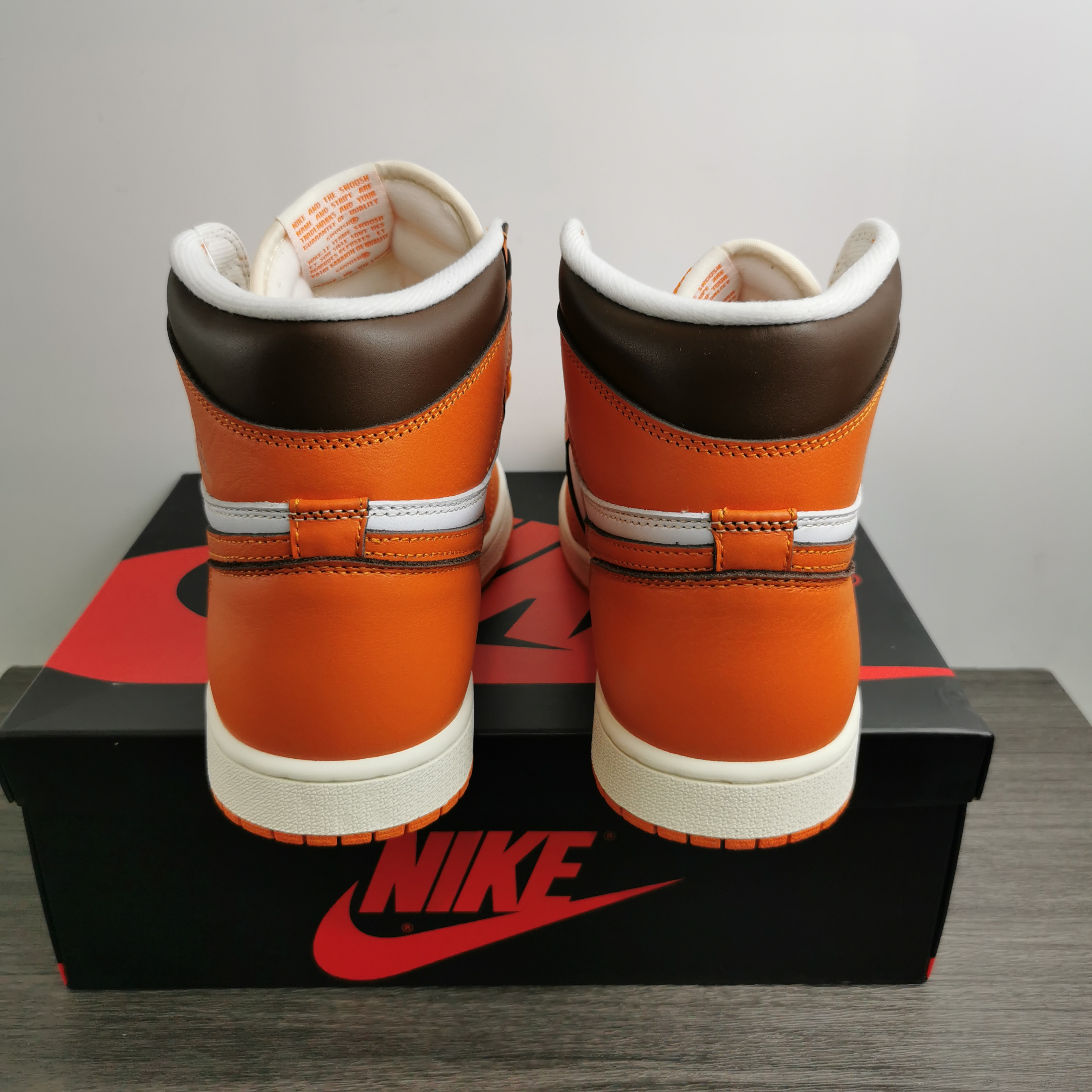 Air Jordan 1 High Starfish DO9369-101