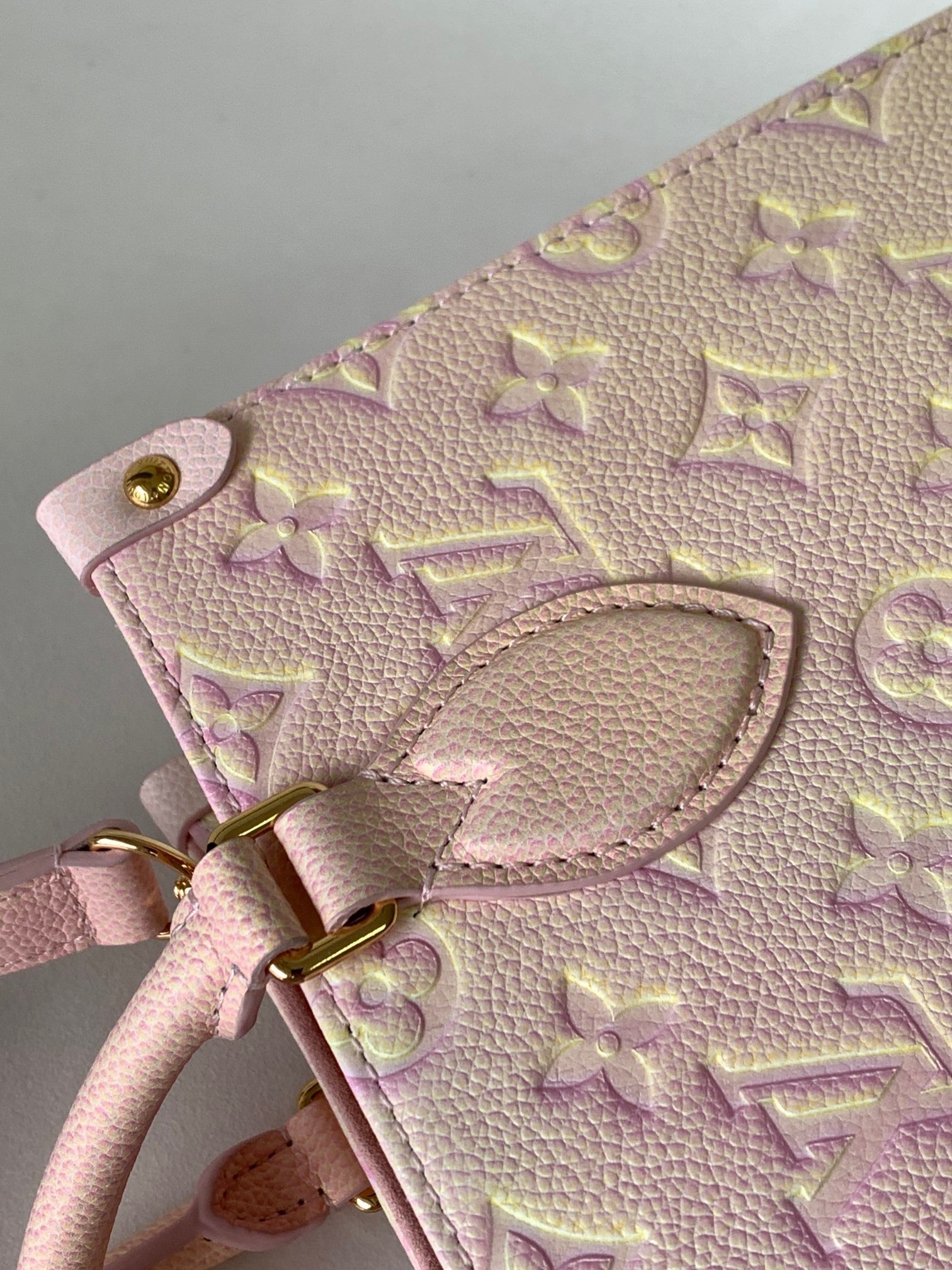 Lady L*ouis V*uitton M46168 onthego tote handbag Top Quality 25*19*11.5cm