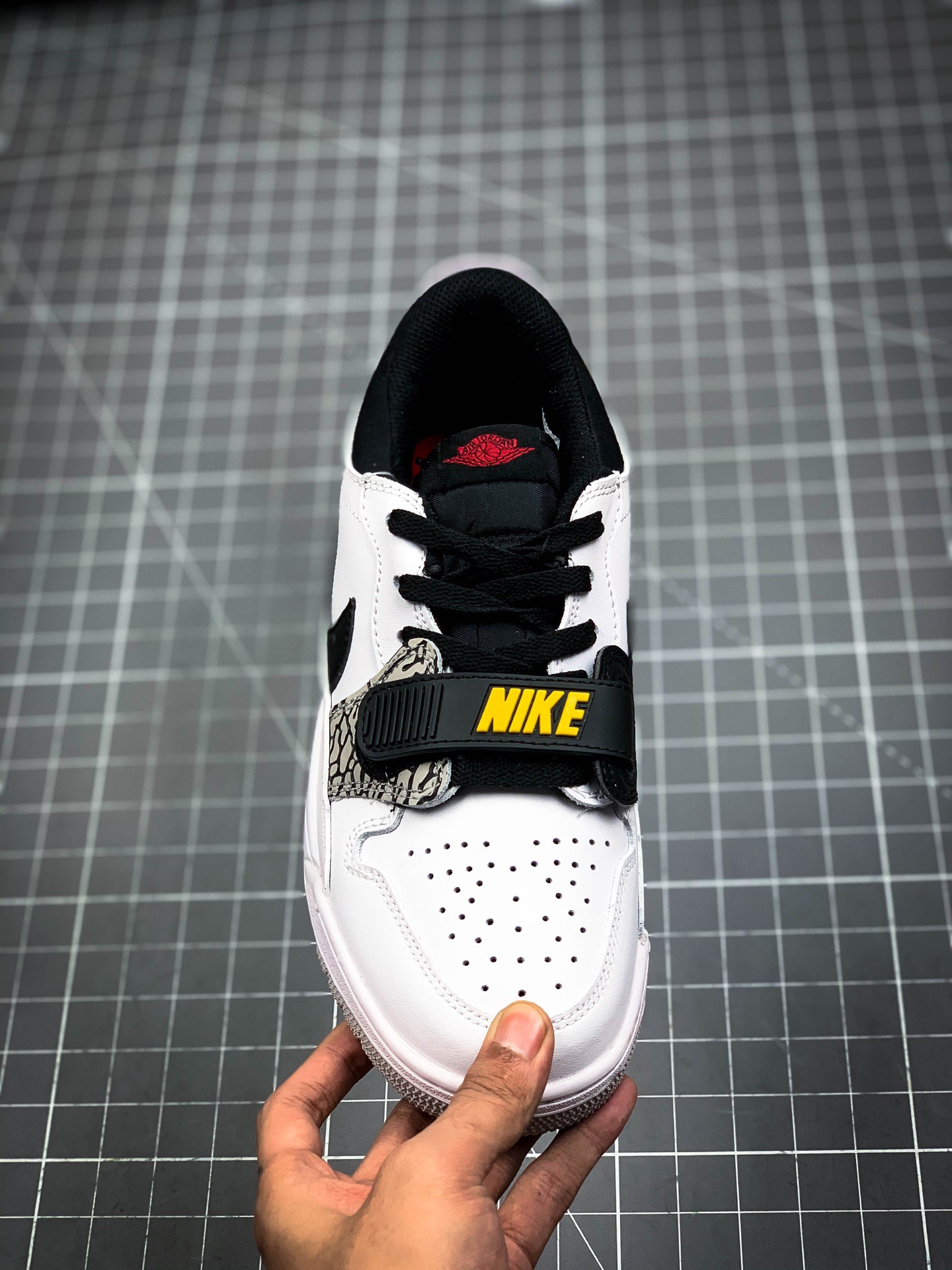 Air Jordan Legacy 312