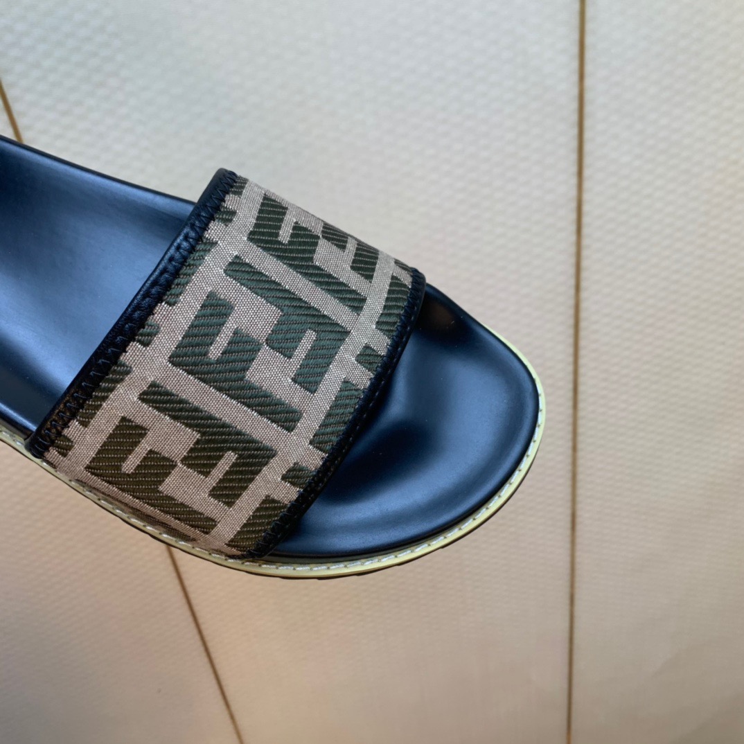 Men F*endi Top Slippers