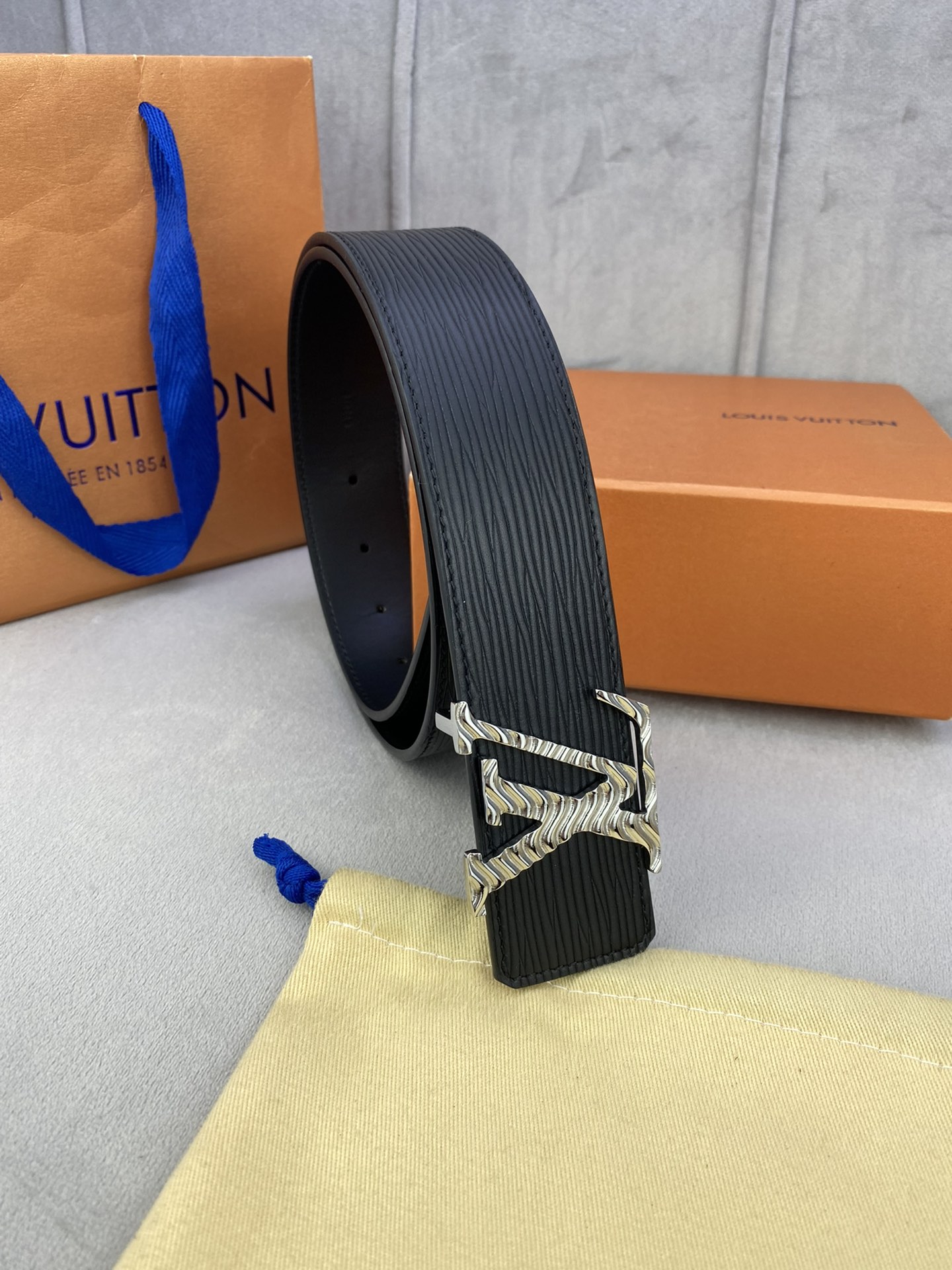 L*ouis V*uitton Belts Top Quality 40MM