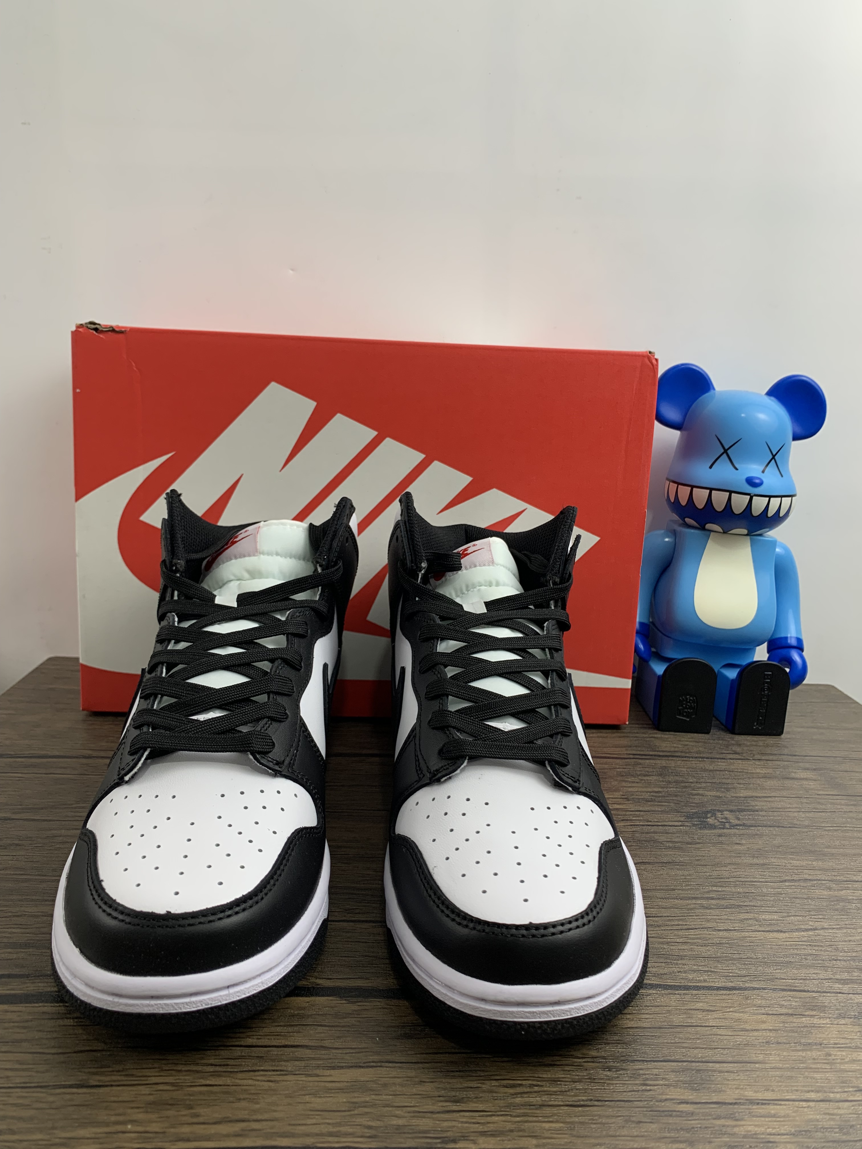 from Nike SB Dunk low pro High