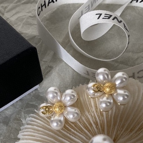 Women Earrings C*hanel