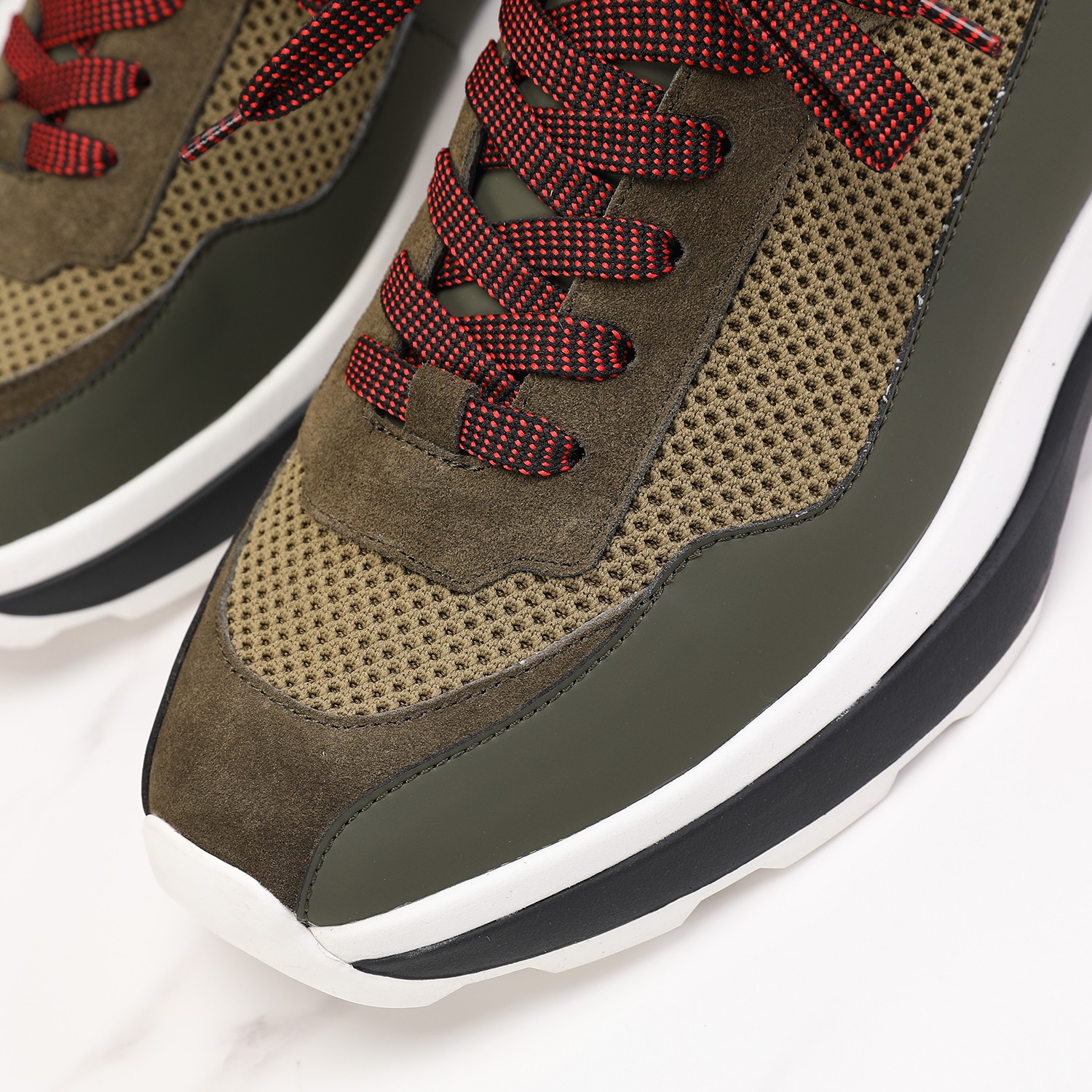 Men O*ff W*hite Top Sneakers