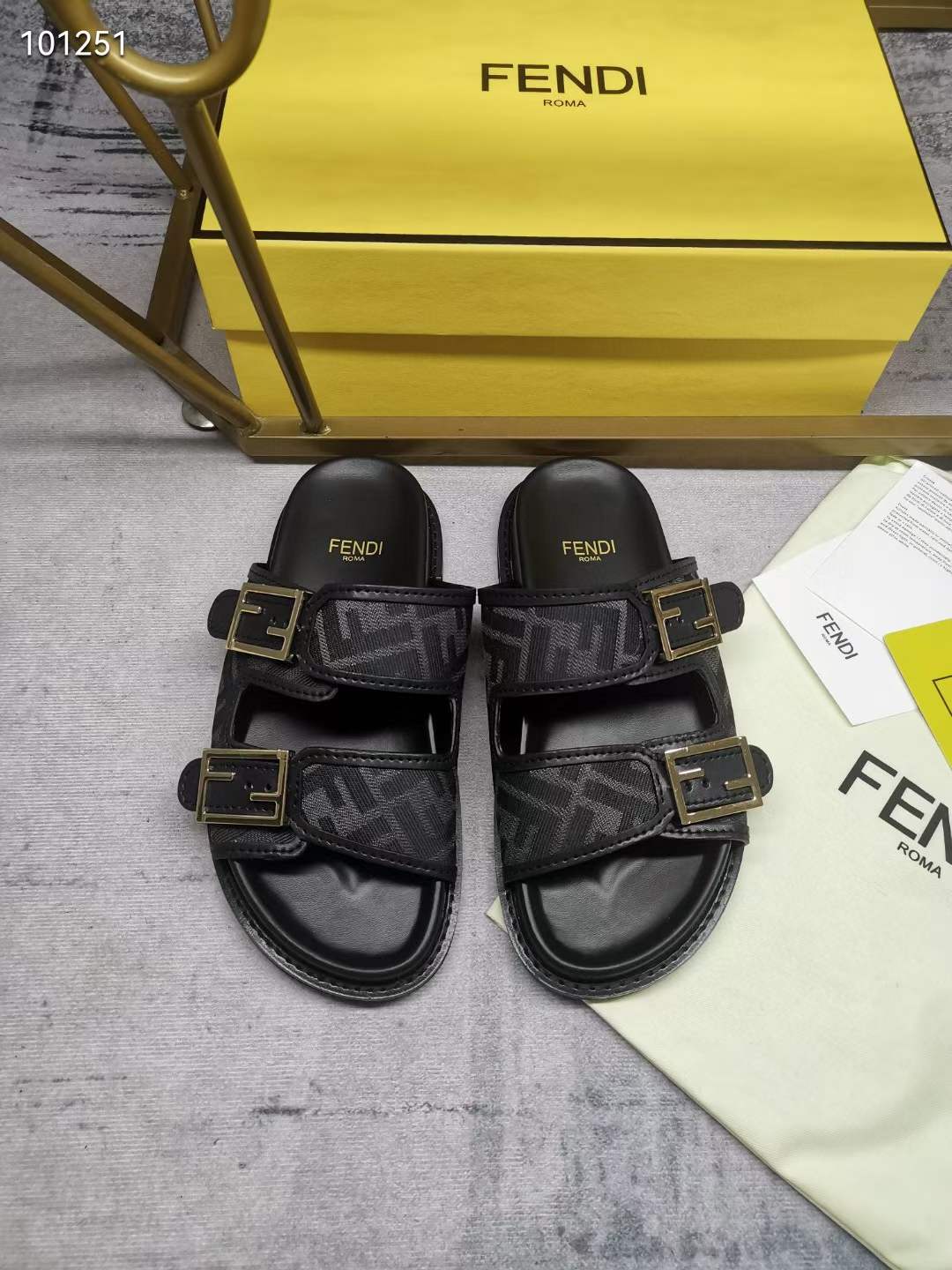Women Men F*endi Top Sandals ( )