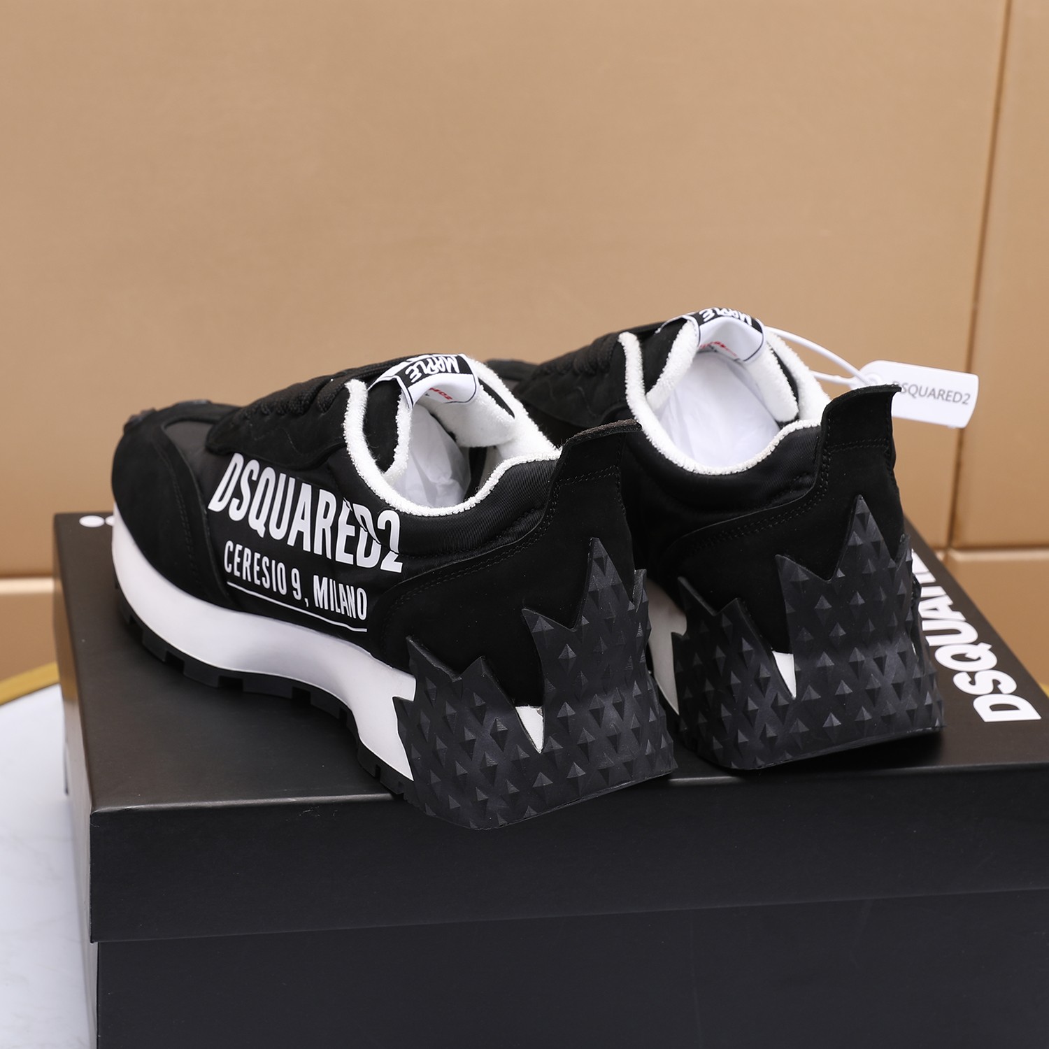 Men O*ff W*hite Top Sneakers