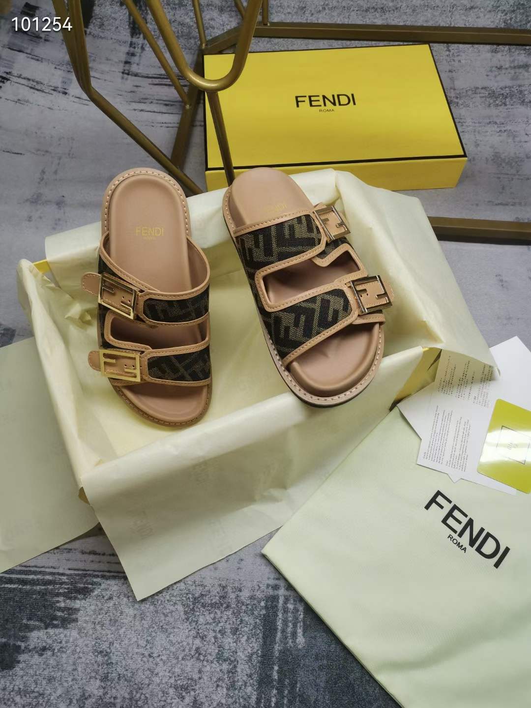 Women Men F*endi Top Sandals ( )